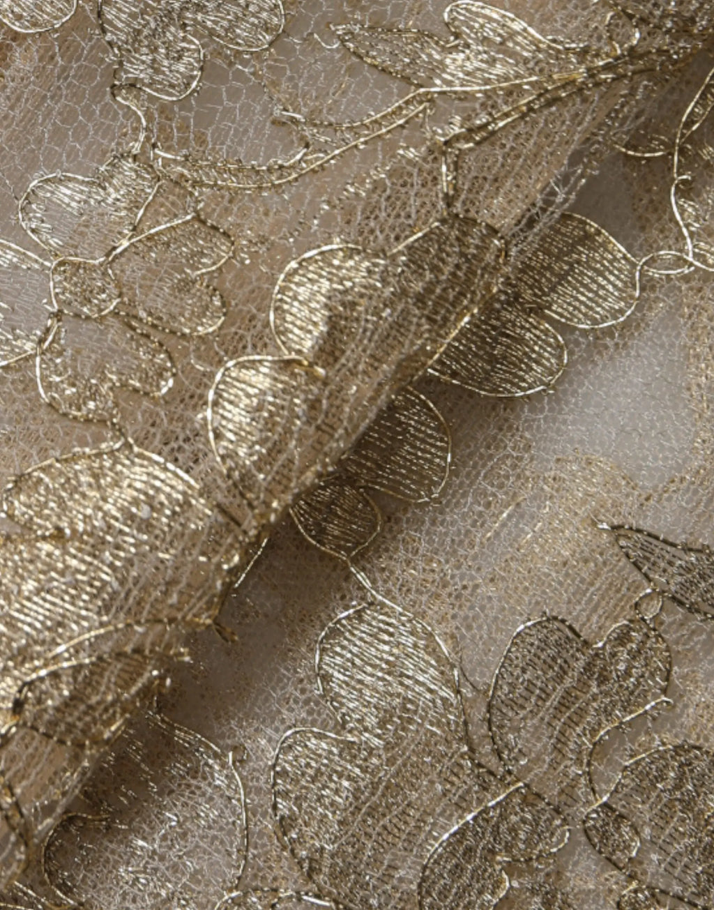 Robe mini ajustée dolce & gabbana en dentelle or brodée de fleurs avec tissu délicat et transparent