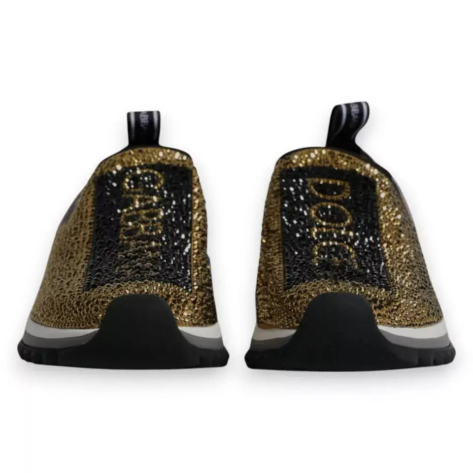 Sneakers dolce & gabbana sorrento en or avec paillettes, accents noirs et logo dolce au talon vue arrière