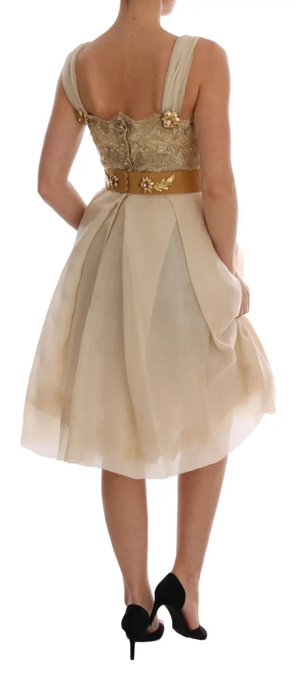 Robe cocktail beige en dentelle avec embellissements en cristal doré et jupe plissée en tulle dolce & gabbana