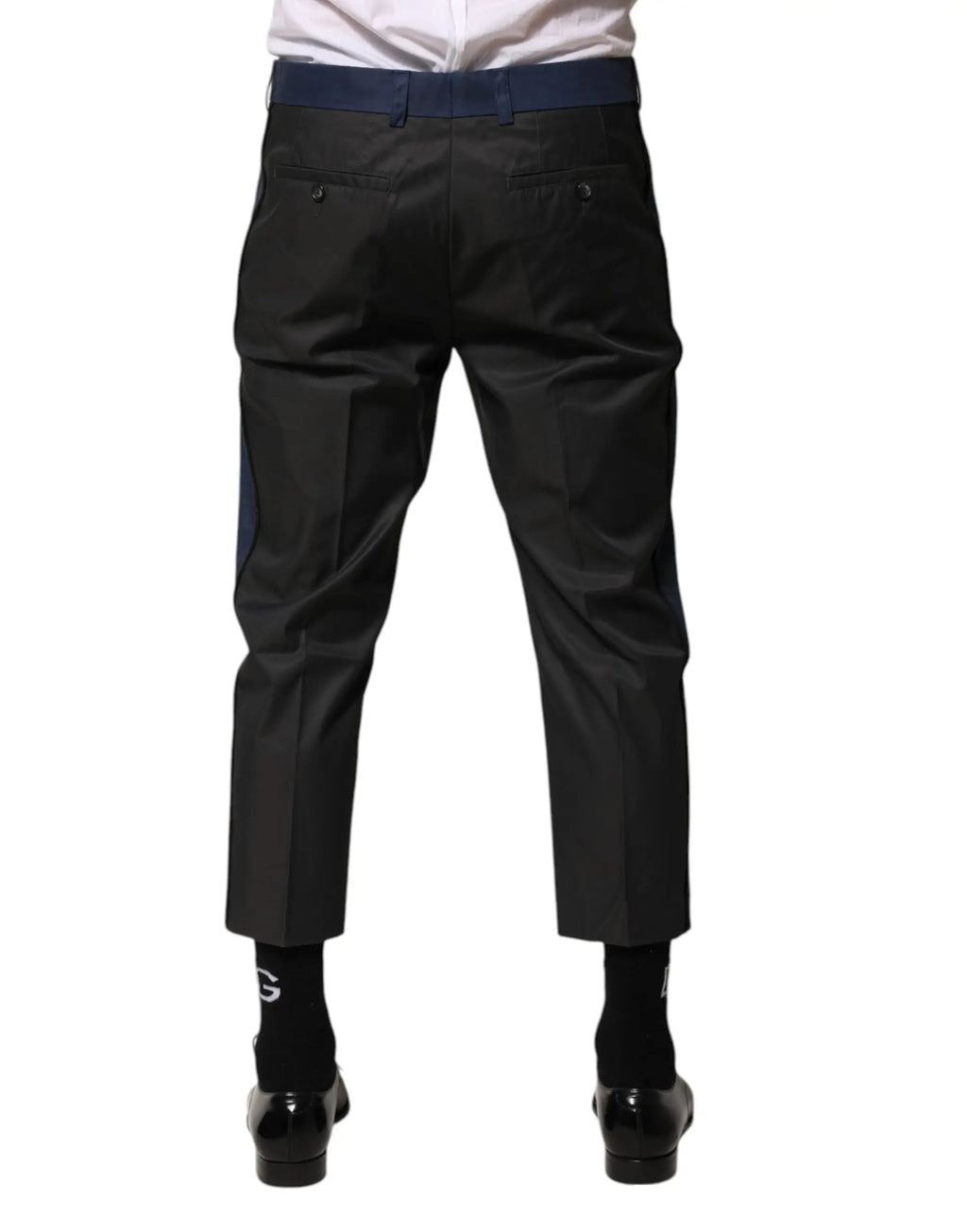 Pantalon chino crop dolce gabbana en coton gris bleu avec ceinture bleu marine et détails latéraux subtils