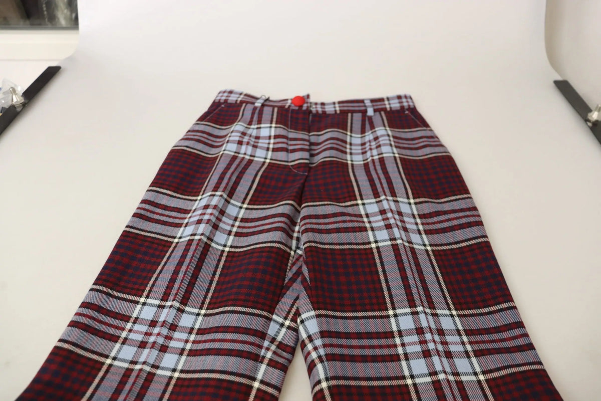 Dolce & gabbana pantalon cropped taille haute à carreaux gris avec bouton rouge et motif à carreaux marron et gris