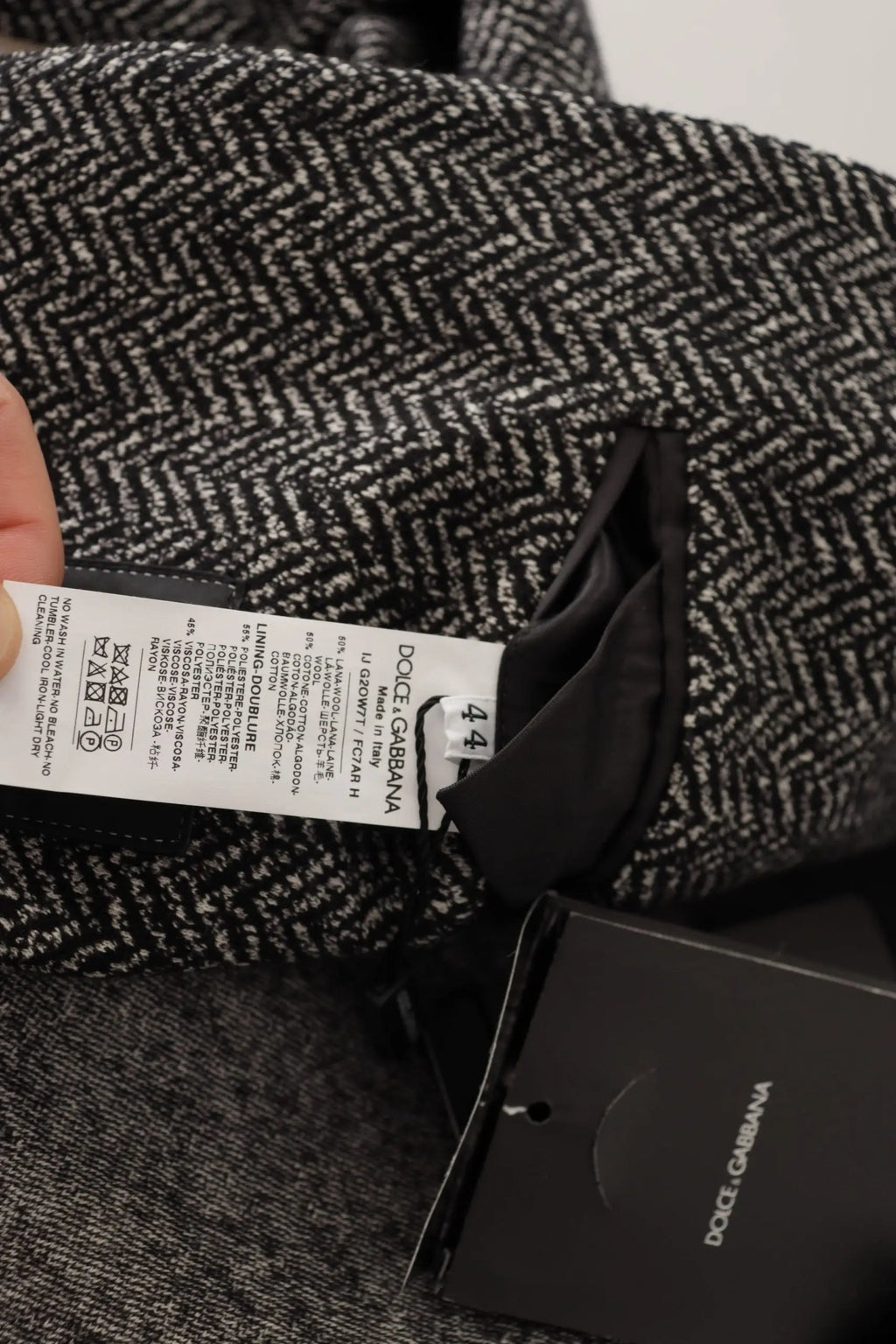 Dolce & Gabbana blazer gris coton simple boutonnage avec manteau en laine noir et blanc à chevrons
