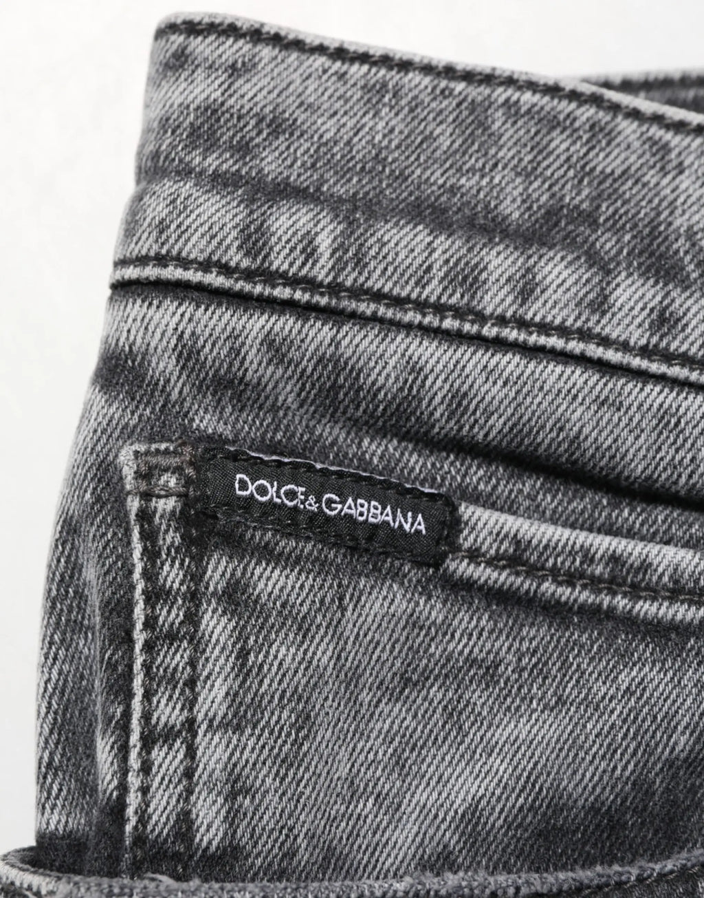 Jeans slim fit en denim gris coton dolce & gabbana vus de dos avec finition délavée et étiquette de marque