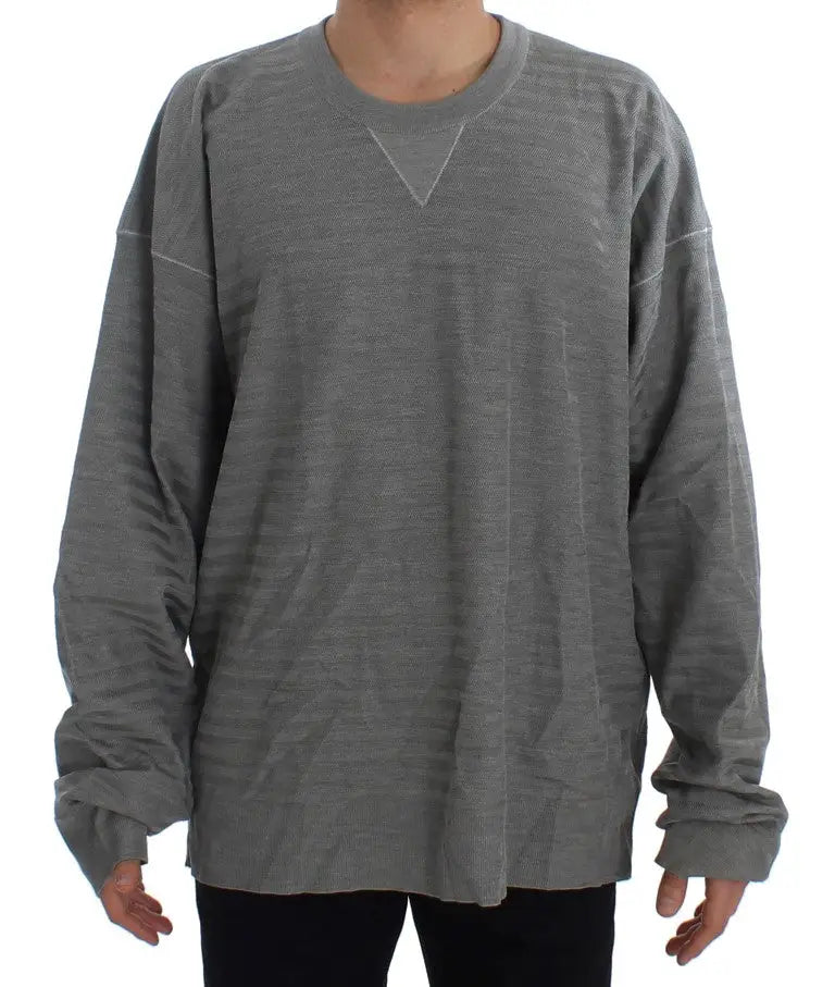Dolce & gabbana pull en soie gris à col rond avec maille texturée et coutures blanches contrastantes
