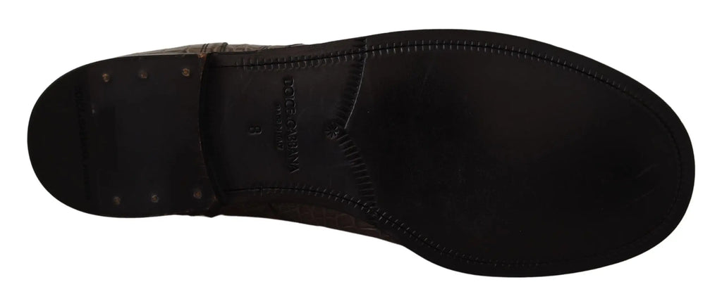 Semelle noire en cuir avec coutures et marquage embossé dolce & gabbana des bottes derby gris en cuir crocodile