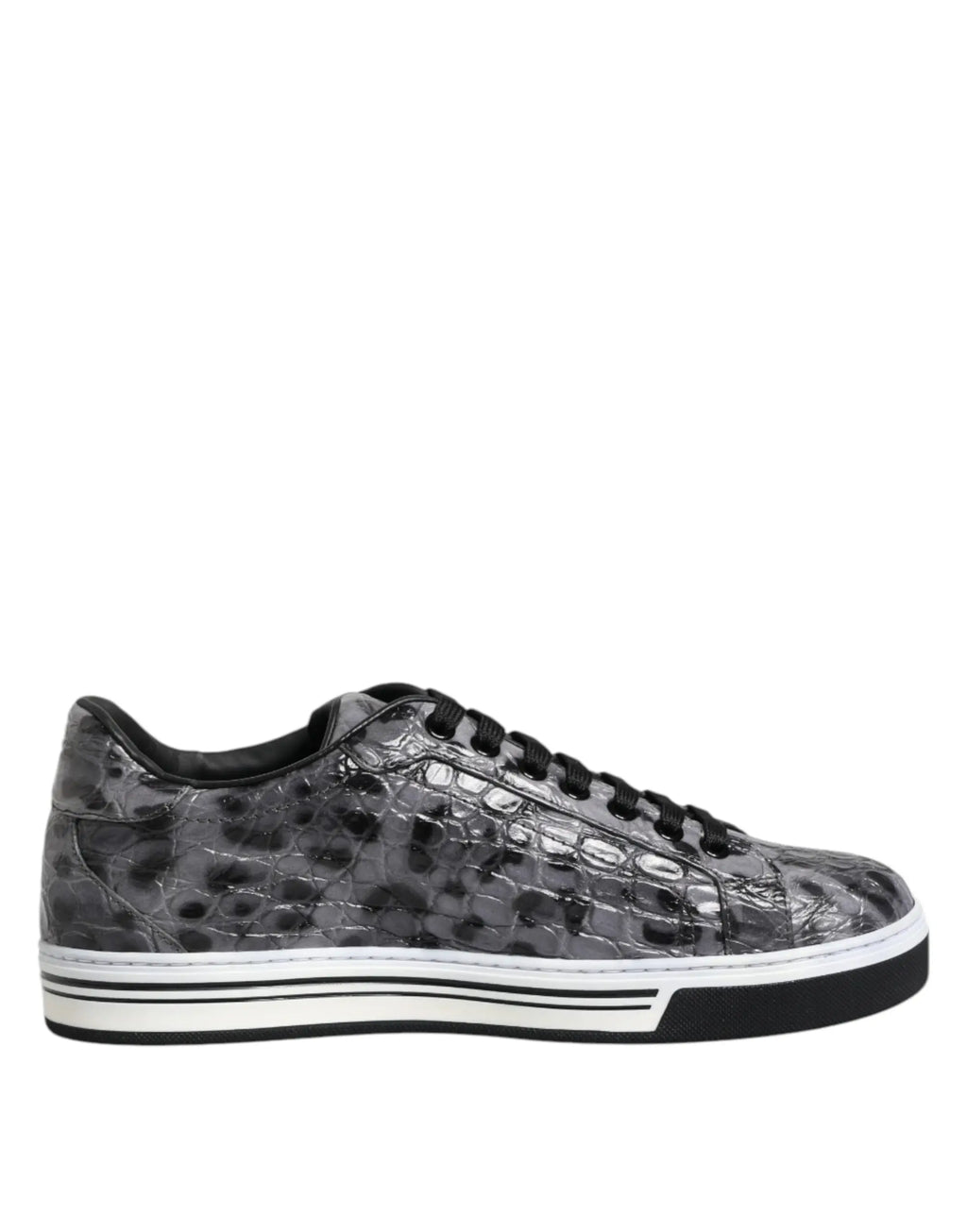 Baskets basses dolce & gabbana en cuir gris embossé crocodile avec lacets noirs et semelle blanche à rayures noires