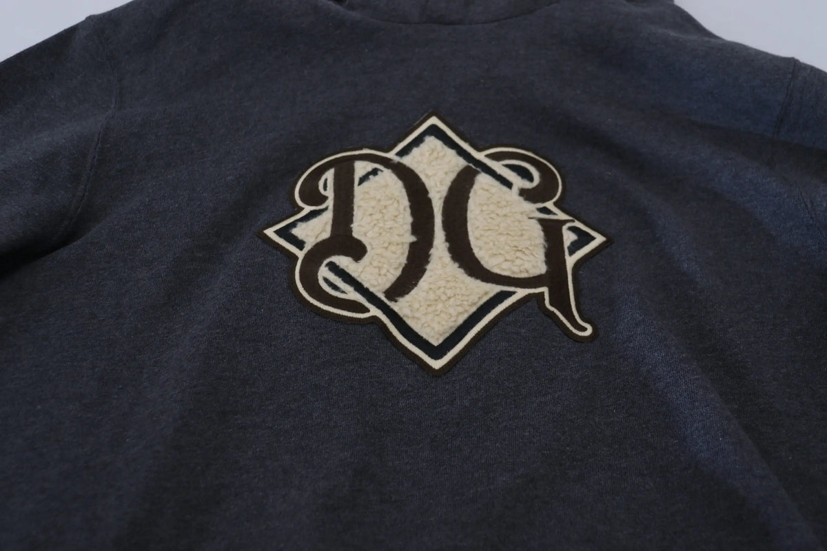 Sweatshirt à capuche gris dolce & gabbana en coton avec logo dc bleu marine brodé crème et contour noir