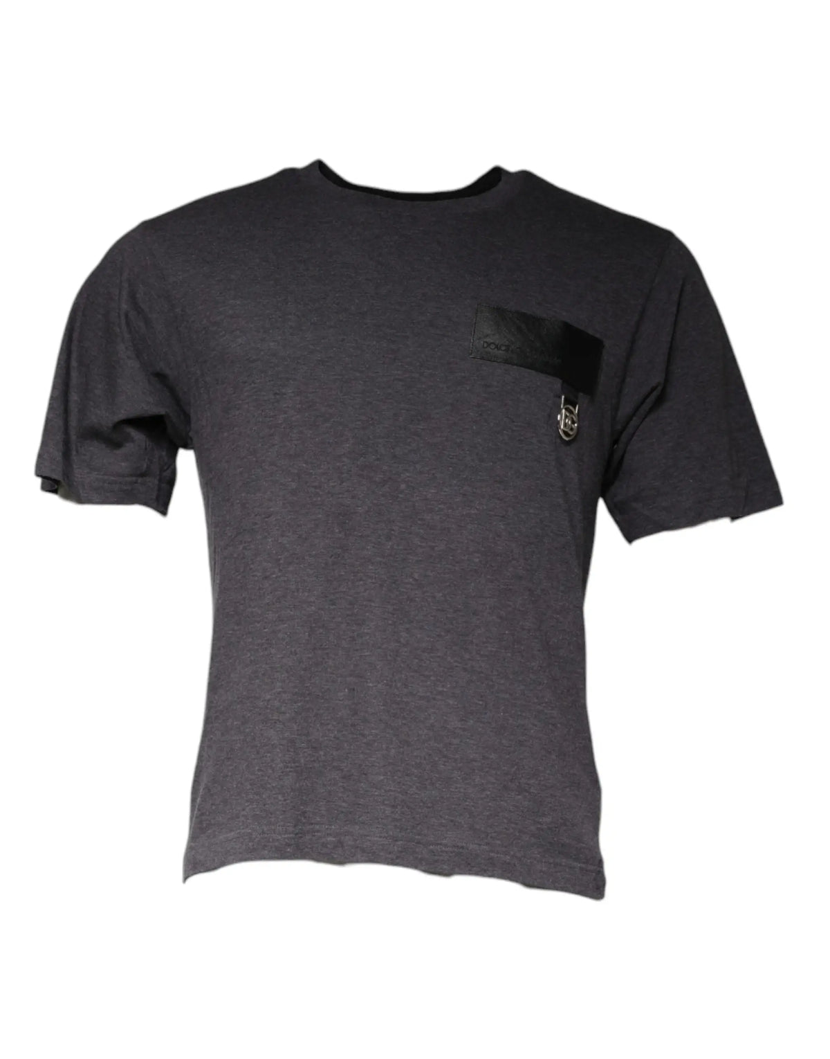 T-shirt dolce & gabbana gris foncé en coton avec patch en cuir noir et emblème métallique sur la poche poitrine