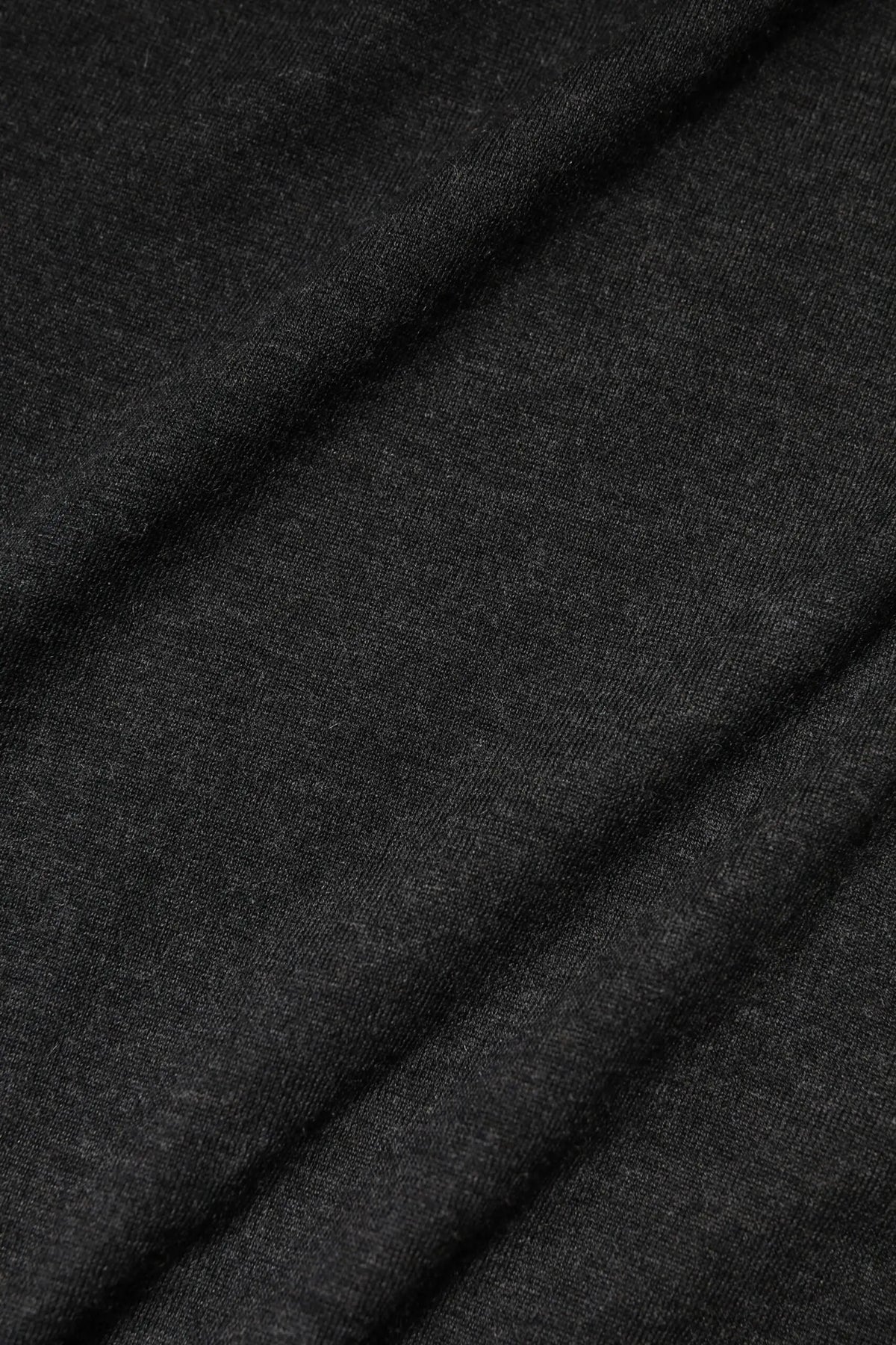 Pull en tricot gris dolce & gabbana à manches longues col rond en tissu noir chiné doux et texturé