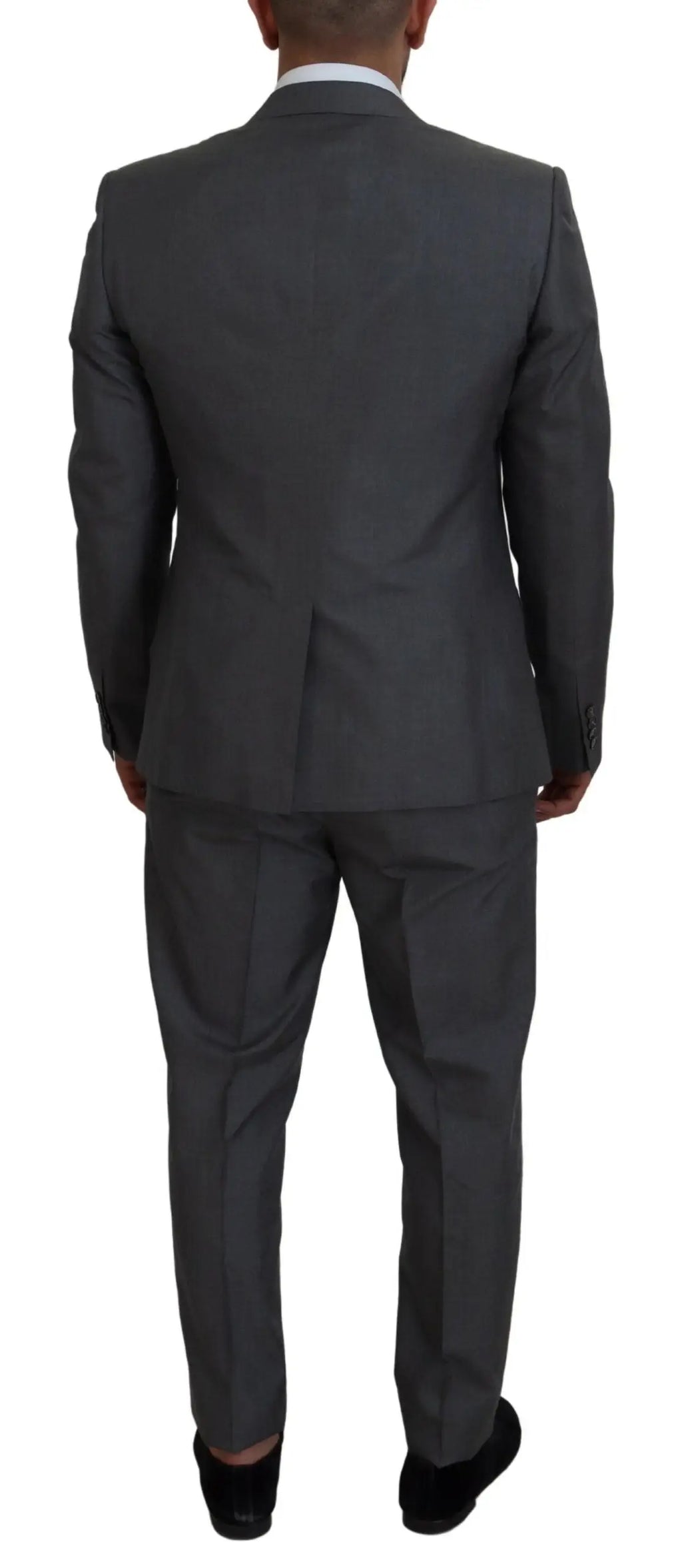 Un costume slim fit gris dolce & gabbana martini 3 pièces en tissu structuré lisse avec veste deux boutons et pantalon assorti