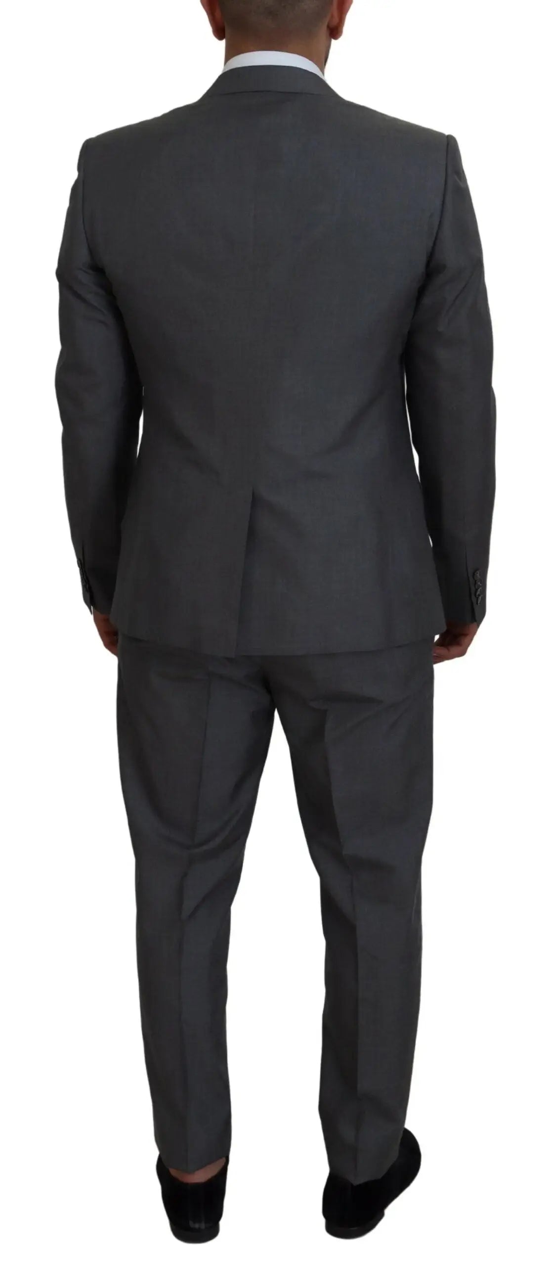 Un costume slim fit gris dolce & gabbana martini 3 pièces en tissu structuré lisse avec veste deux boutons et pantalon assorti