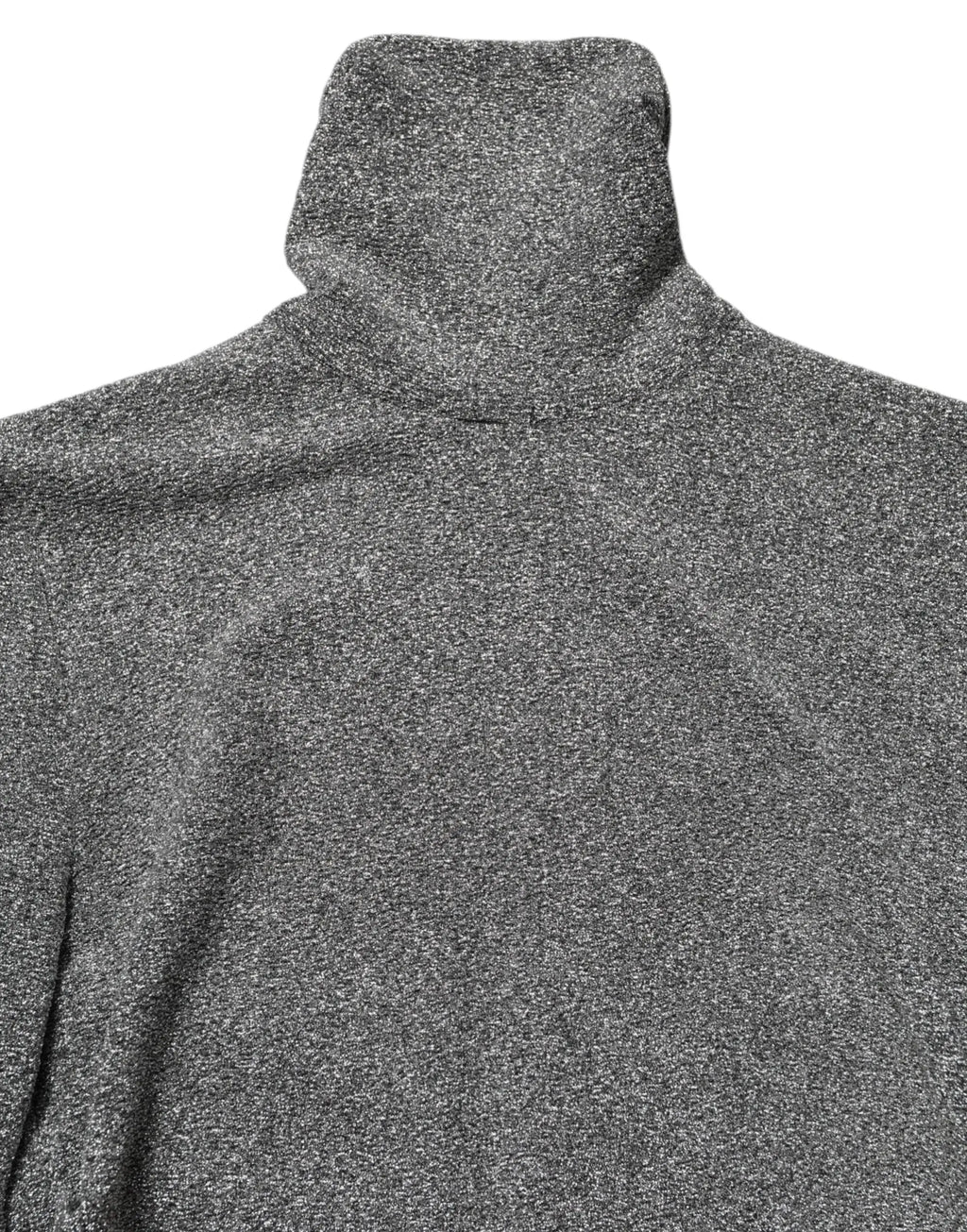Pull col roulé gris chiné en maille texturée associé à une robe moulante à manches longues en nylon dolce gabbana