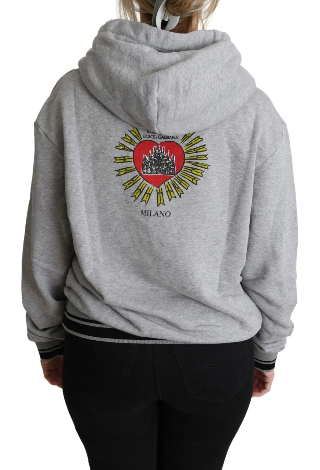 Sweat à capuche gris dolce & gabbana avec cœur rouge, château noir, rayons jaunes et texte milano imprimé