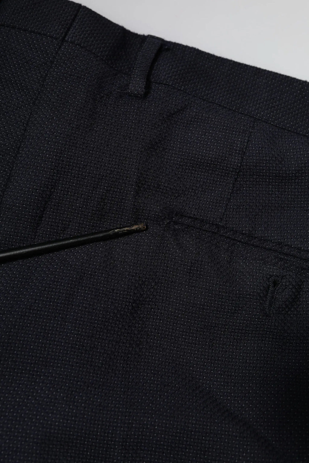 Pantalon homme Dolce & Gabbana en laine gris texturé avec motif tissé subtil pour tenue formelle