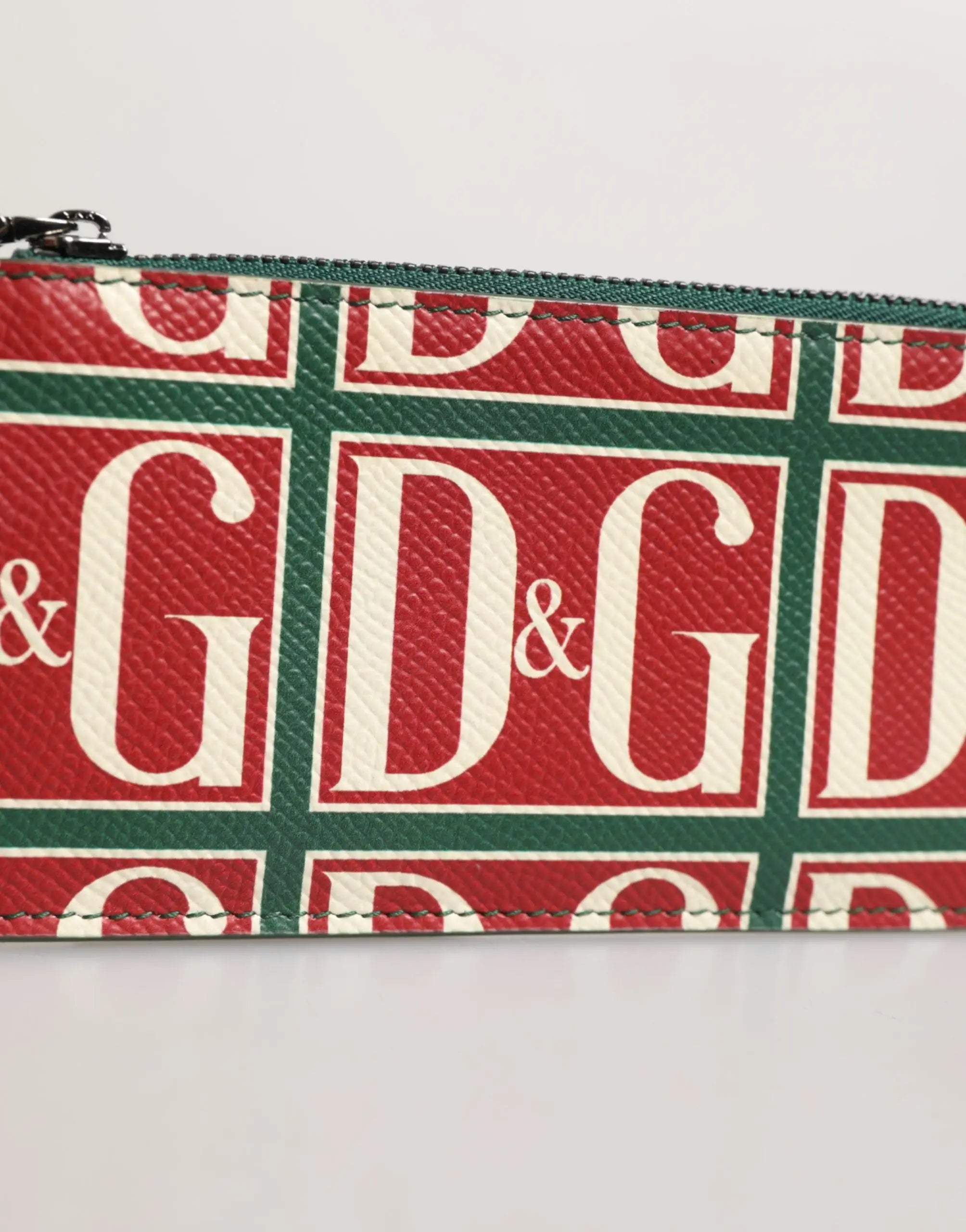 Pochette à zip rouge et verte à motifs avec lettrage blanc en cuir de veau vert dolce gabbana monogramme