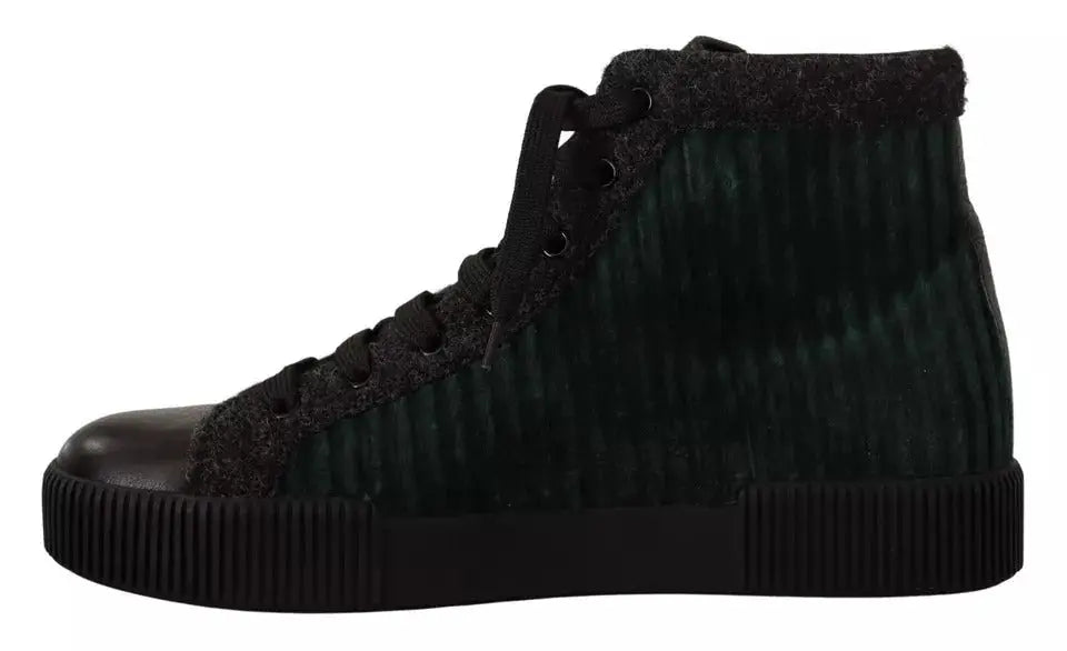 Chaussure montante en velours côtelé vert foncé dolce gabbana avec lacets noirs et semelle en caoutchouc texturée