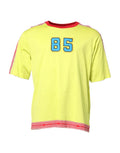 T-shirt dolce & gabbana en coton jaune vif avec bordure rouge et chiffre 85 bleu sur le devant