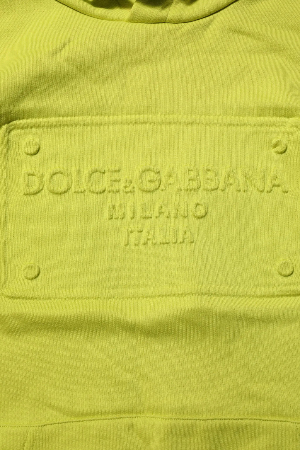 Sweat à capuche vert en coton dolce gabbana avec patch brodé rectangulaire jaune sur le devant