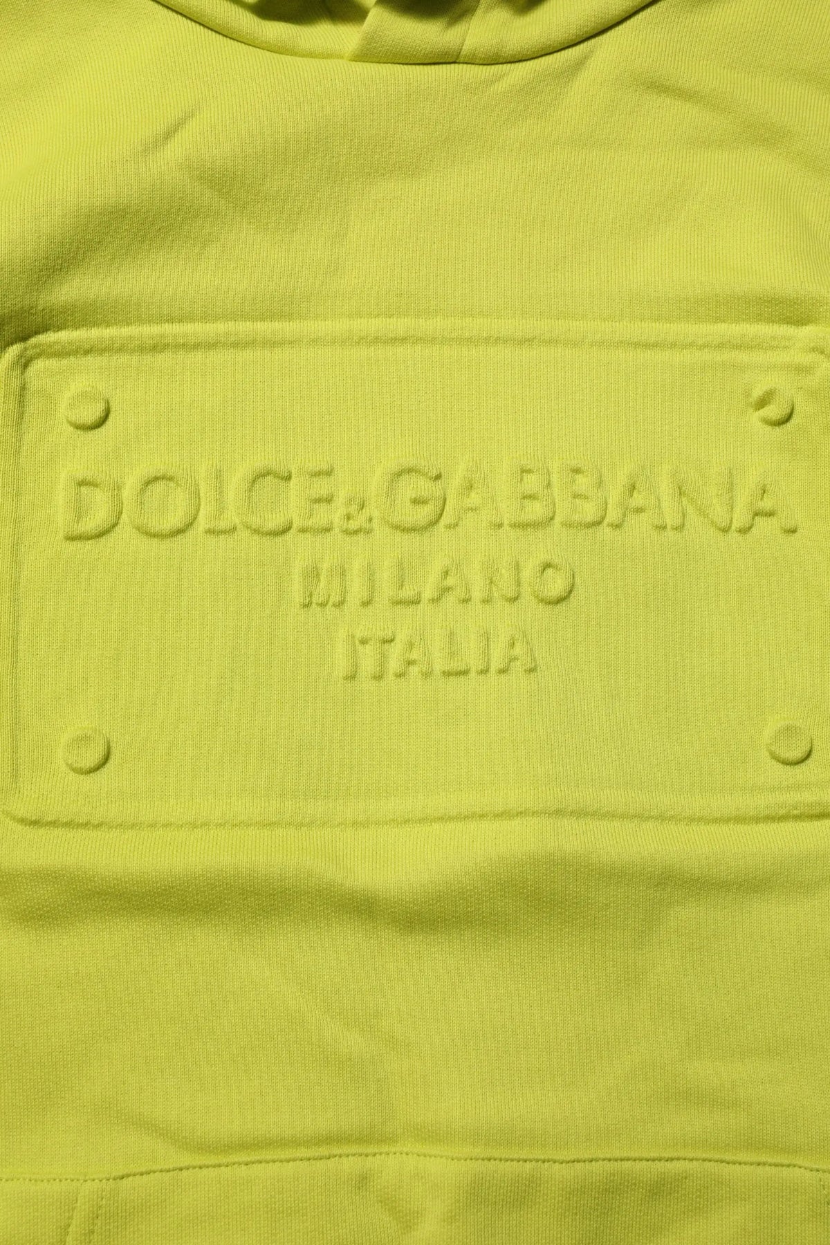 Sweat à capuche vert en coton dolce gabbana avec patch brodé rectangulaire jaune sur le devant