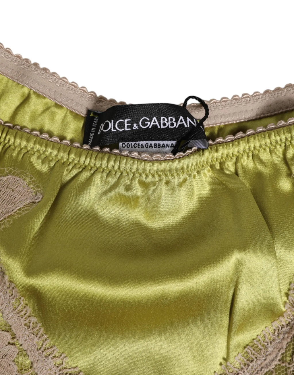 Lingerie verte en satin de soie avec bordure en dentelle beige et étiquette dolce & gabbana neuf slip