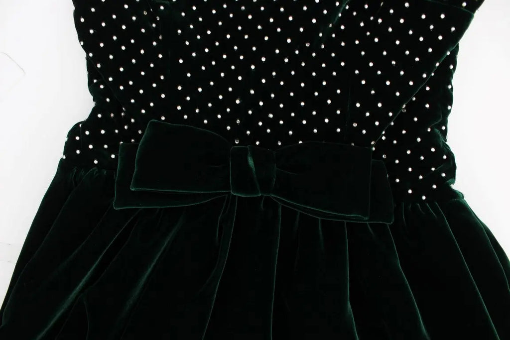 Robe longue maxi noire en velours avec pois blancs et noeud vert foncé en velours de dolce & gabbana