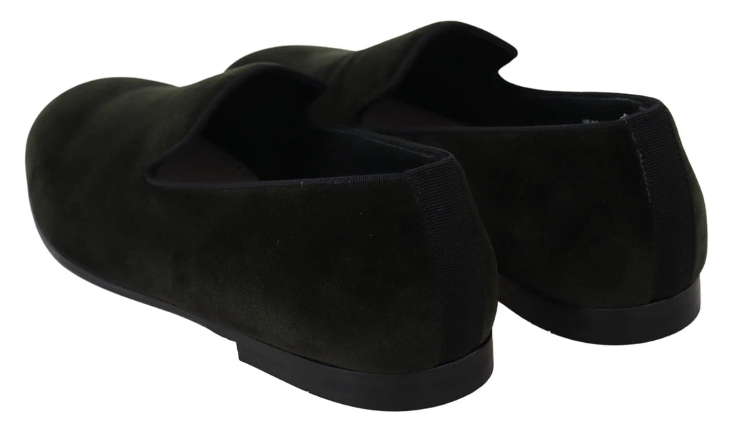 Dolce & gabbana green velvet slip on mens loafers en daim noir avec texture veloutée et semelles en caoutchouc profil bas
