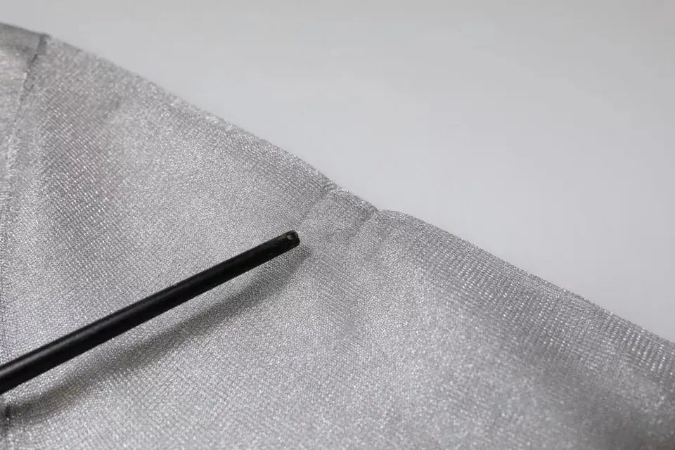 Dolce & gabbana blouse top gris à col roulé manches longues en tissu métallique argenté à texture fine