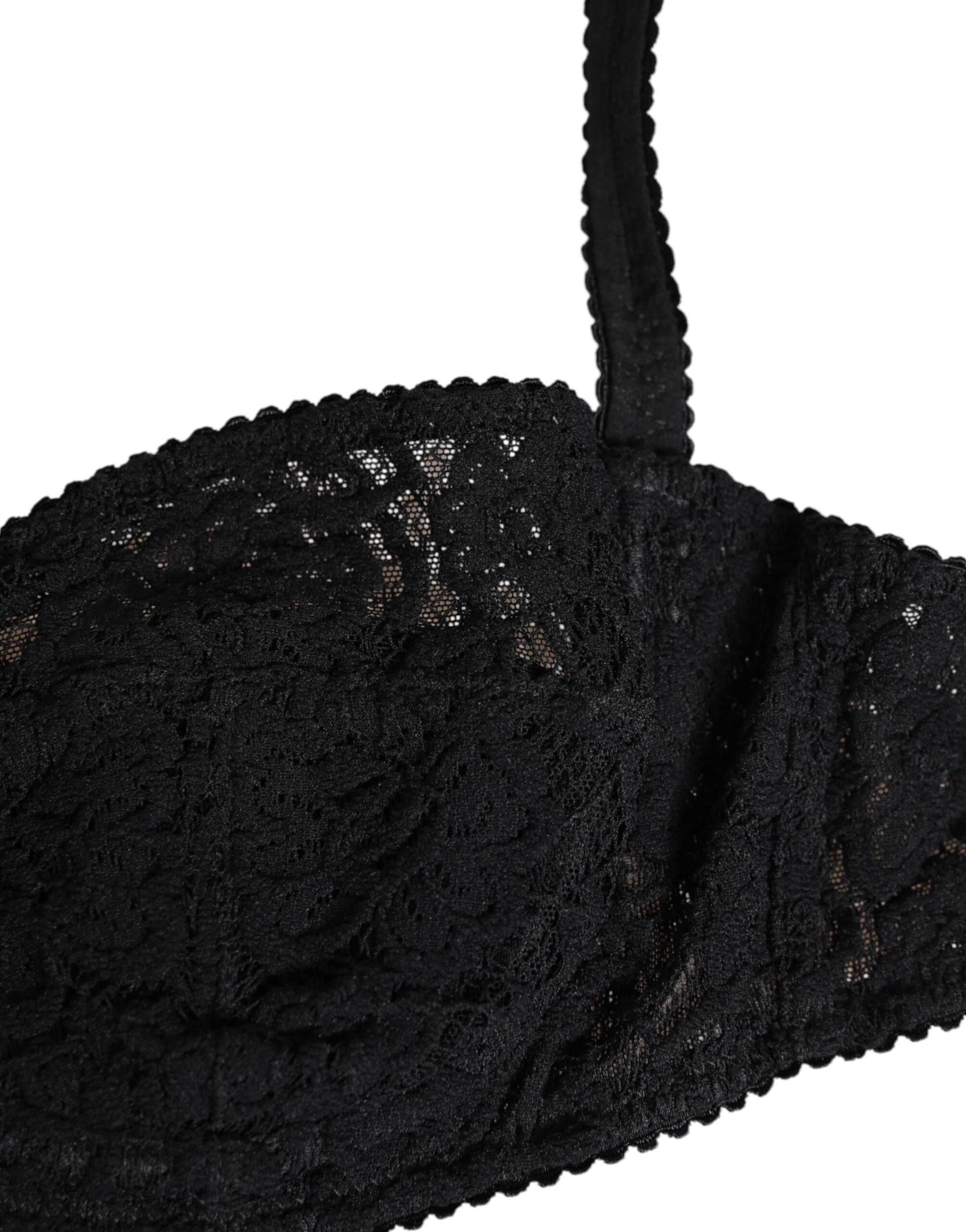 Soutien-gorge à armatures en dentelle noire de Dolce & Gabbana, lingerie élégante et féminine, vue de face.