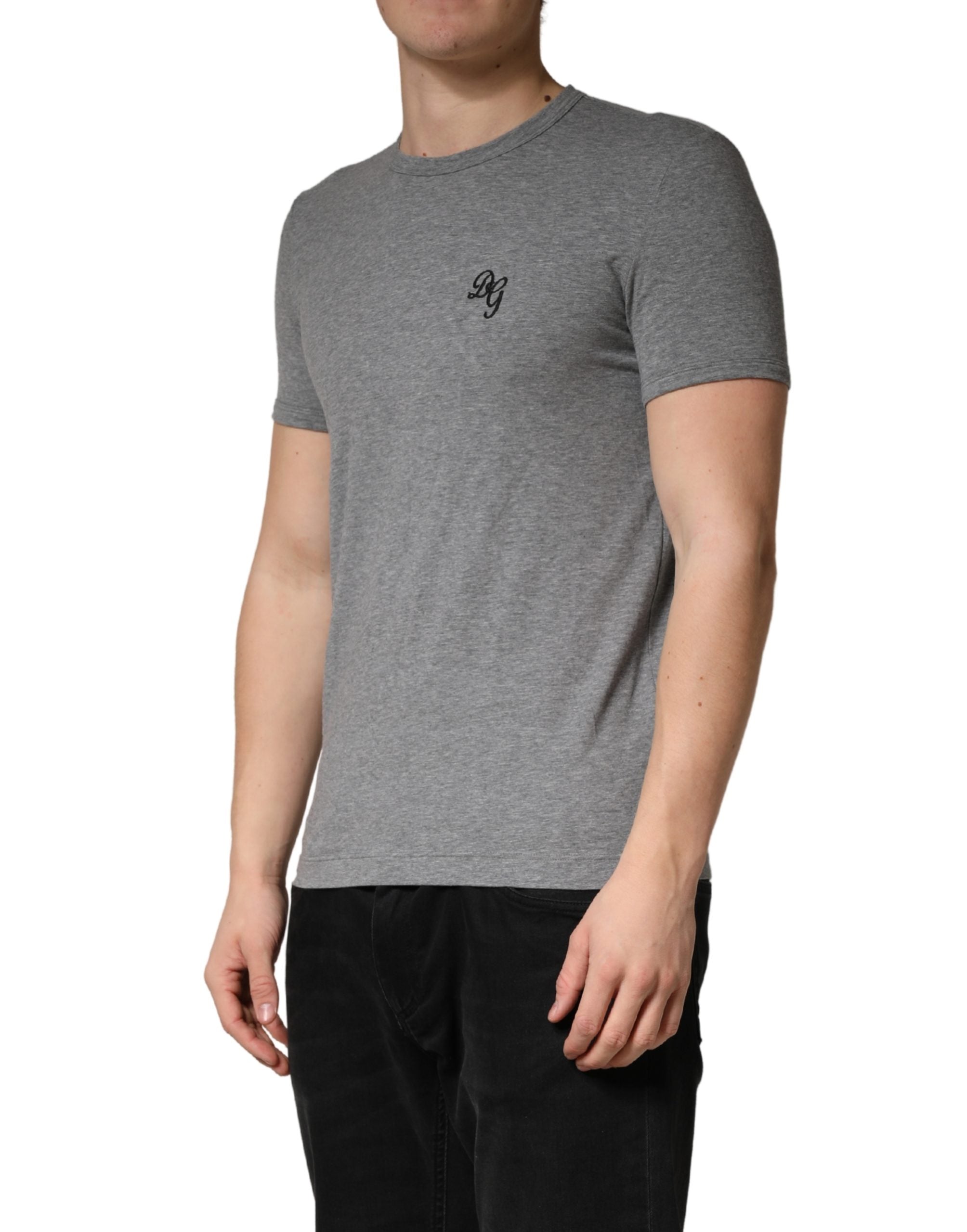 T-shirt gris pour homme Dolce & Gabbana avec logo DG sur le col rond, sous-vêtement confortable et stylé.