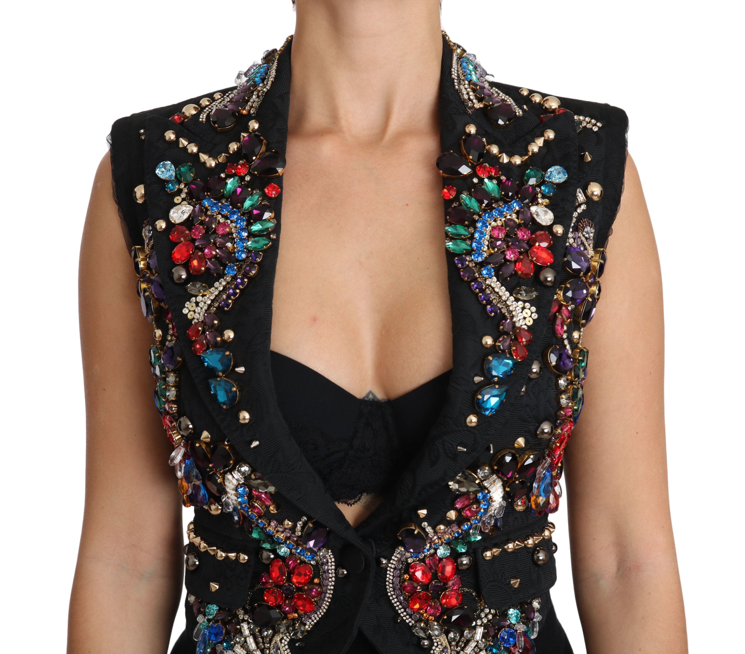 Gilet Dolce & Gabbana Sicily en noir avec cristaux, coupe ajustée, porté sur un fond neutre.