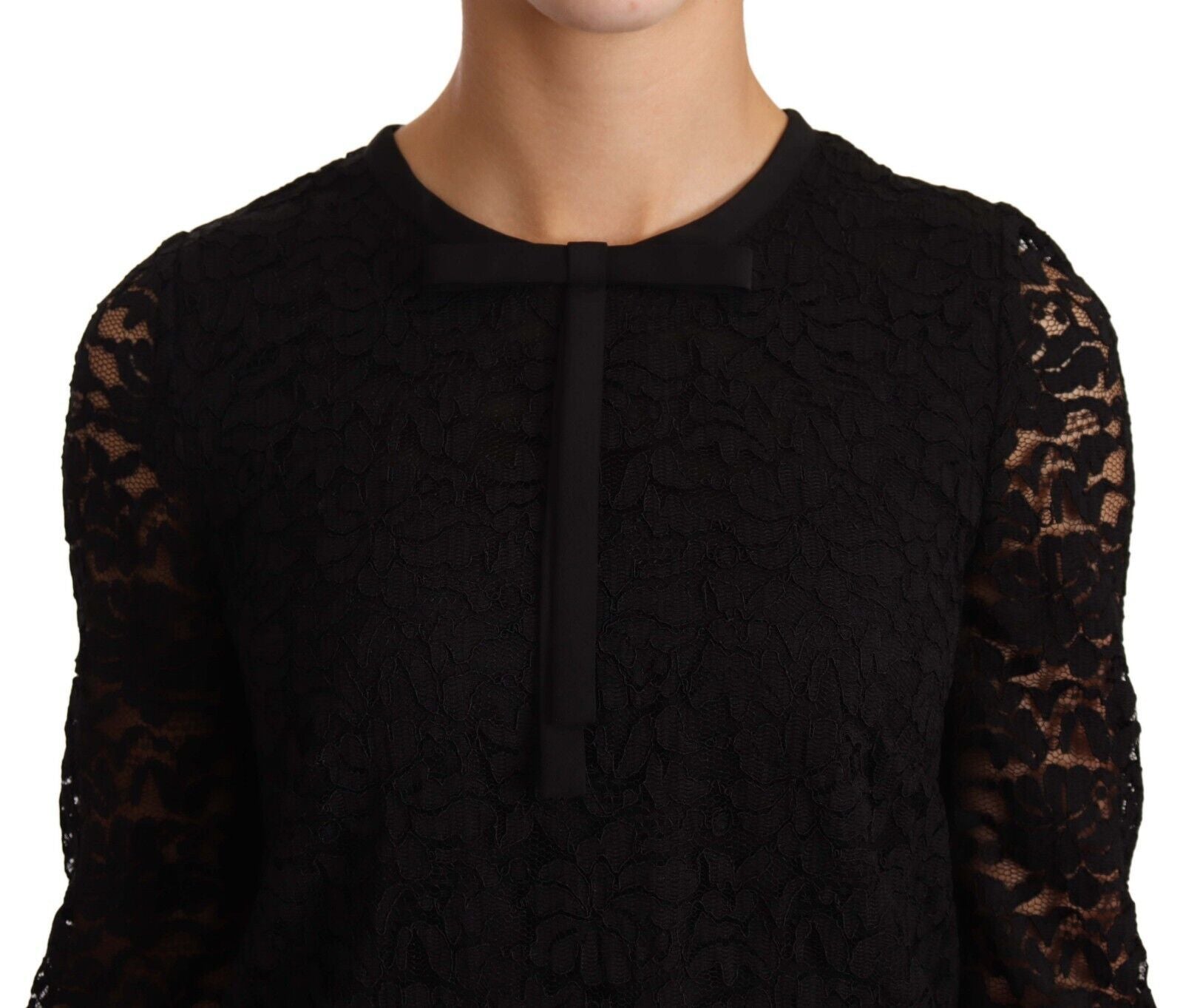 Blouse en dentelle florale noire de Dolce & Gabbana, en nylon, avec détails élégants et coupe féminine.