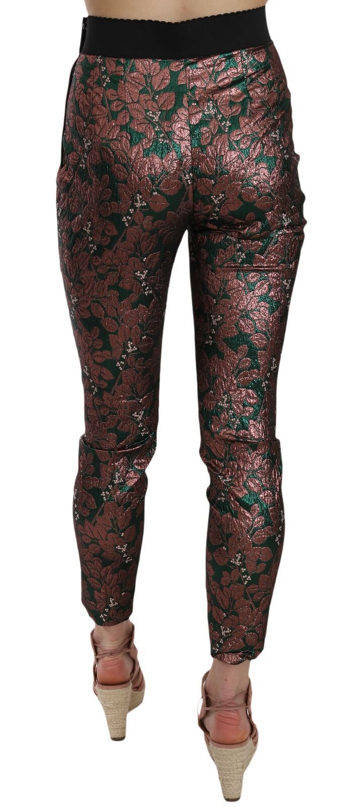 Pantalons courts en jacquard iridescent multicolore Dolce & Gabbana, tissu brocart élégant et brillant, vue de face.