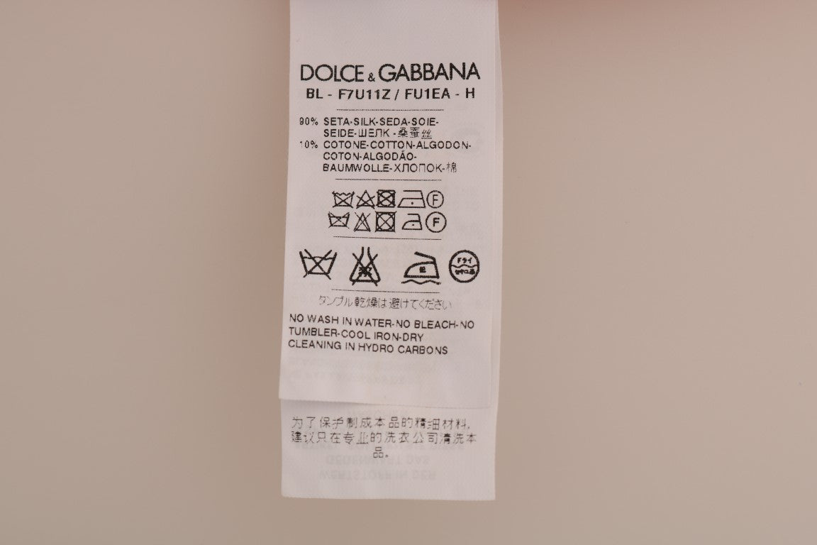 Vase en cristal rouge en soie orange de Dolce & Gabbana, décoration élégante avec finition raffinée.
