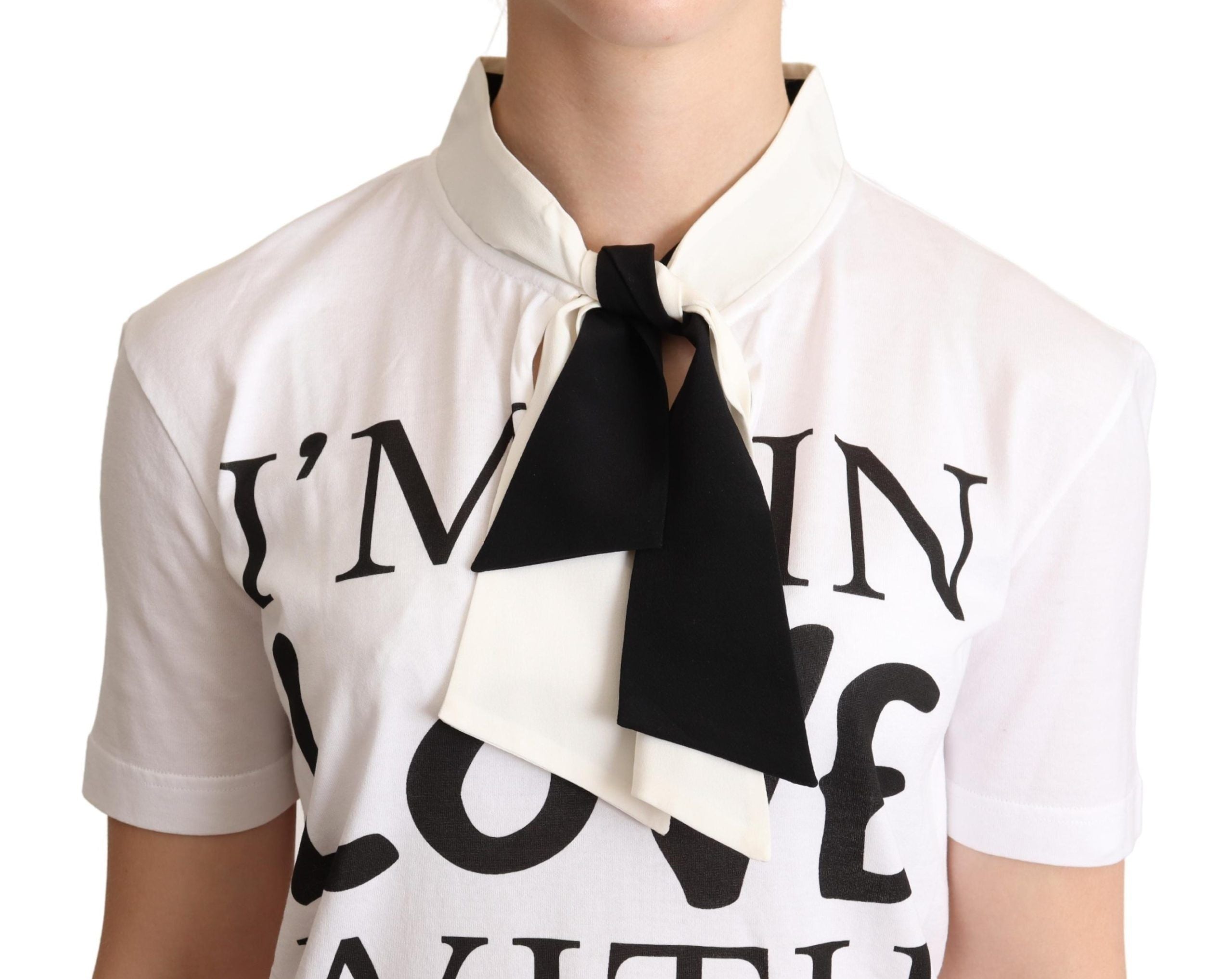 T-shirt blanc Dolce & Gabbana en coton et soie avec col ascot, vue de devant, détails du tissu et style élégant.