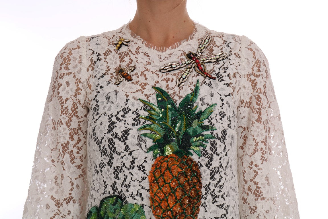 Chemise en dentelle blanche Dolce & Gabbana ornée de cristaux, vêtement élégant avec détails délicats.
