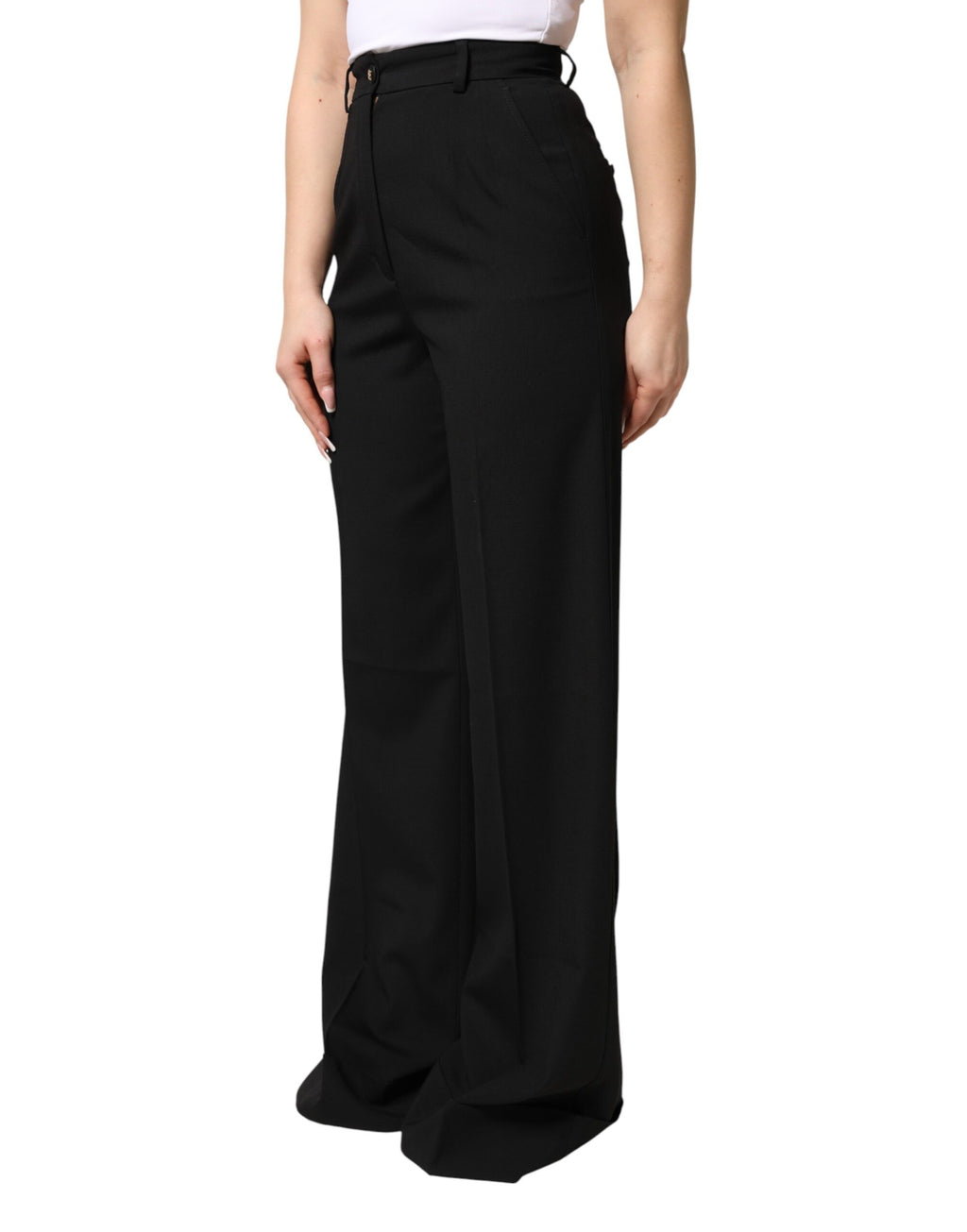Pantalon noir en laine mélangée Dolce & Gabbana, coupe droite à taille haute, visible sur le mannequin.