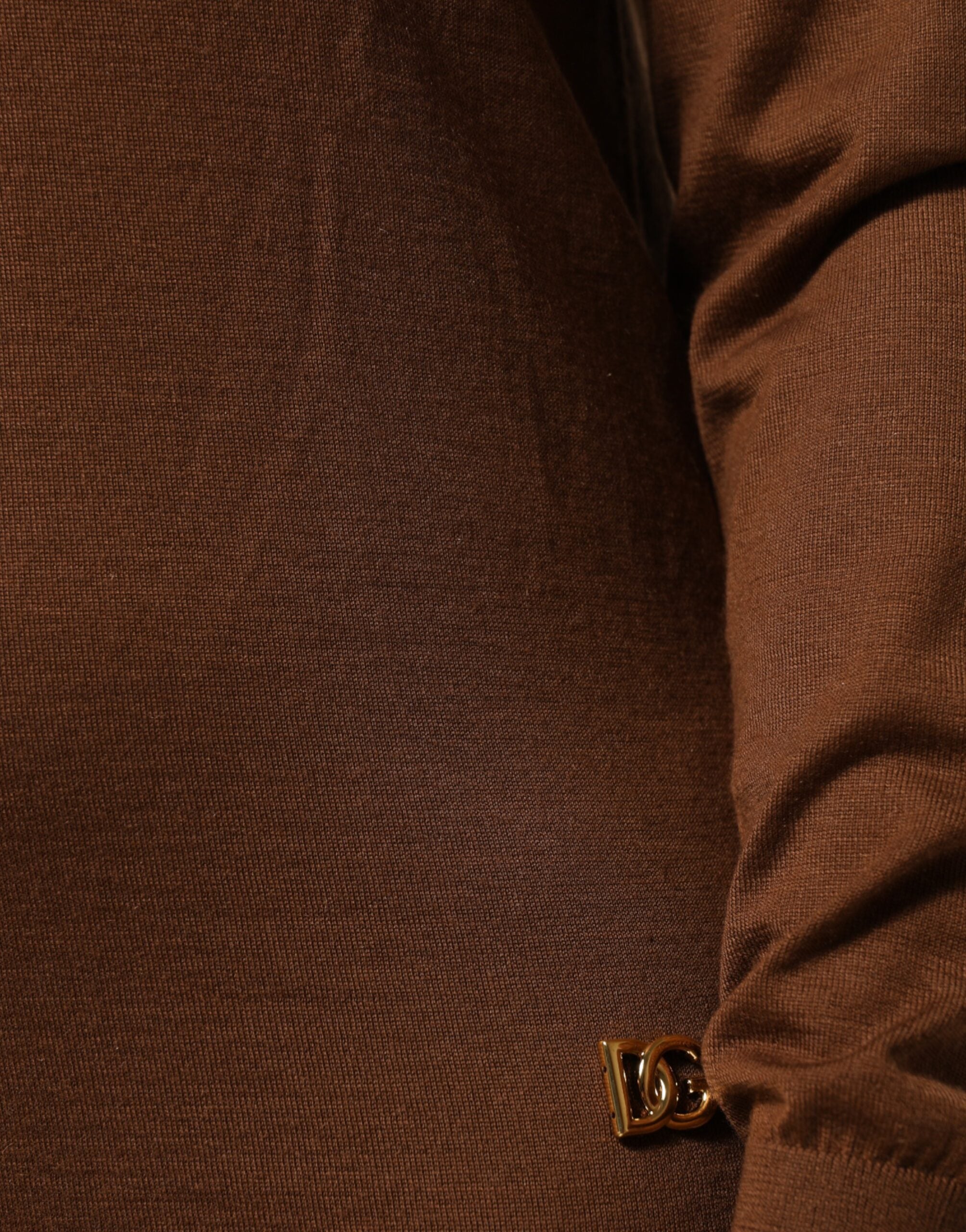Pull en cachemire marron Dolce & Gabbana à col roulé, pull-over élégant et chaud pour homme ou femme.