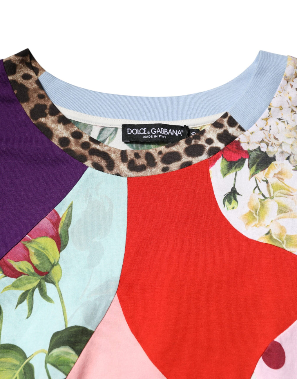 Blouse Dolce & Gabbana en coton et soie à patchwork multicolore, vue de face.