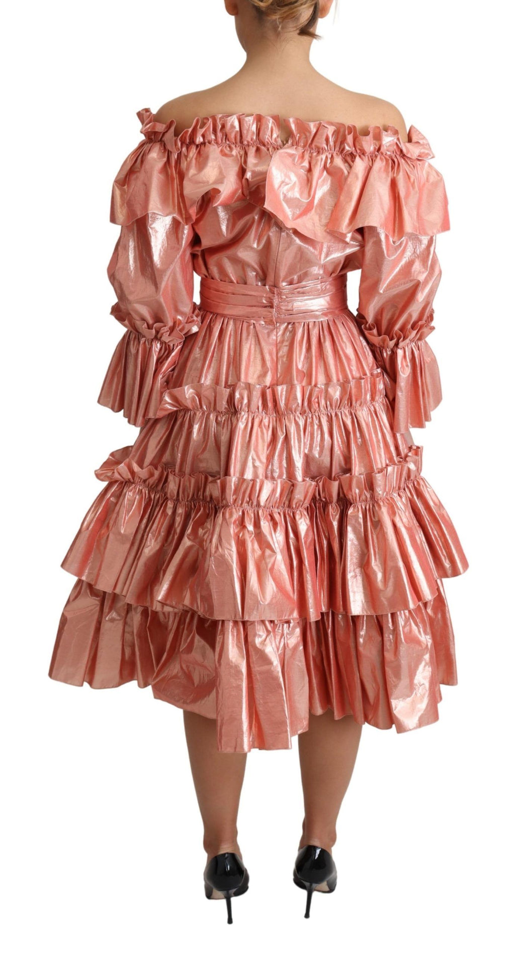 Robe rose en soie et coton de Dolce & Gabbana avec volants, robe élégante à manches longues et détails froissés.