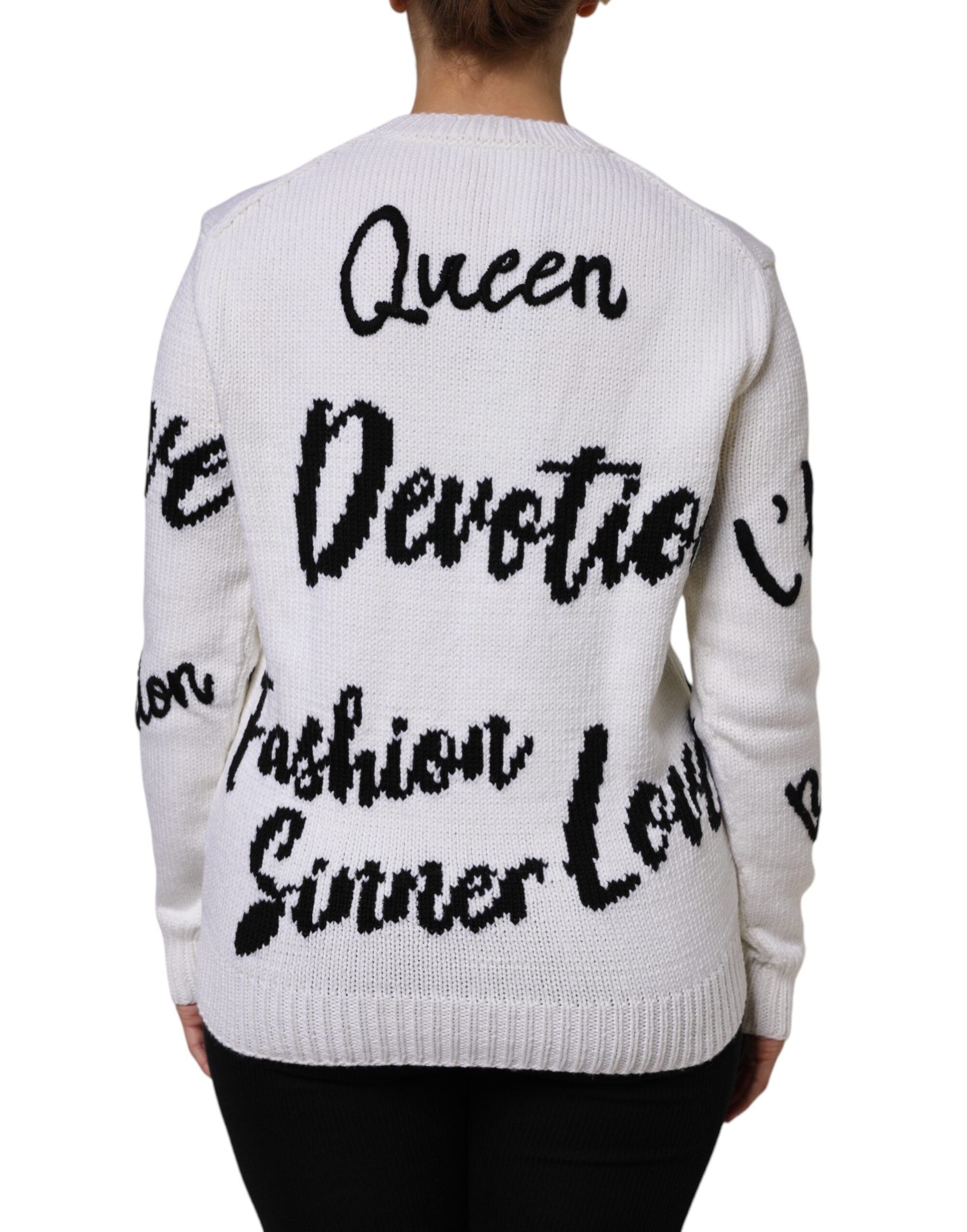 Pull en laine blanche Dolce & Gabbana à col rond, vue de face, détail du tricot et de la texture du vêtement.