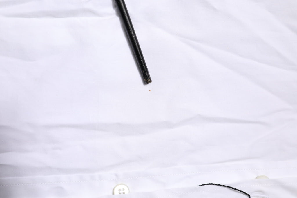 Chemise blanche en coton à manches longues Dolce & Gabbana, vêtement formel élégant avec détails en or.