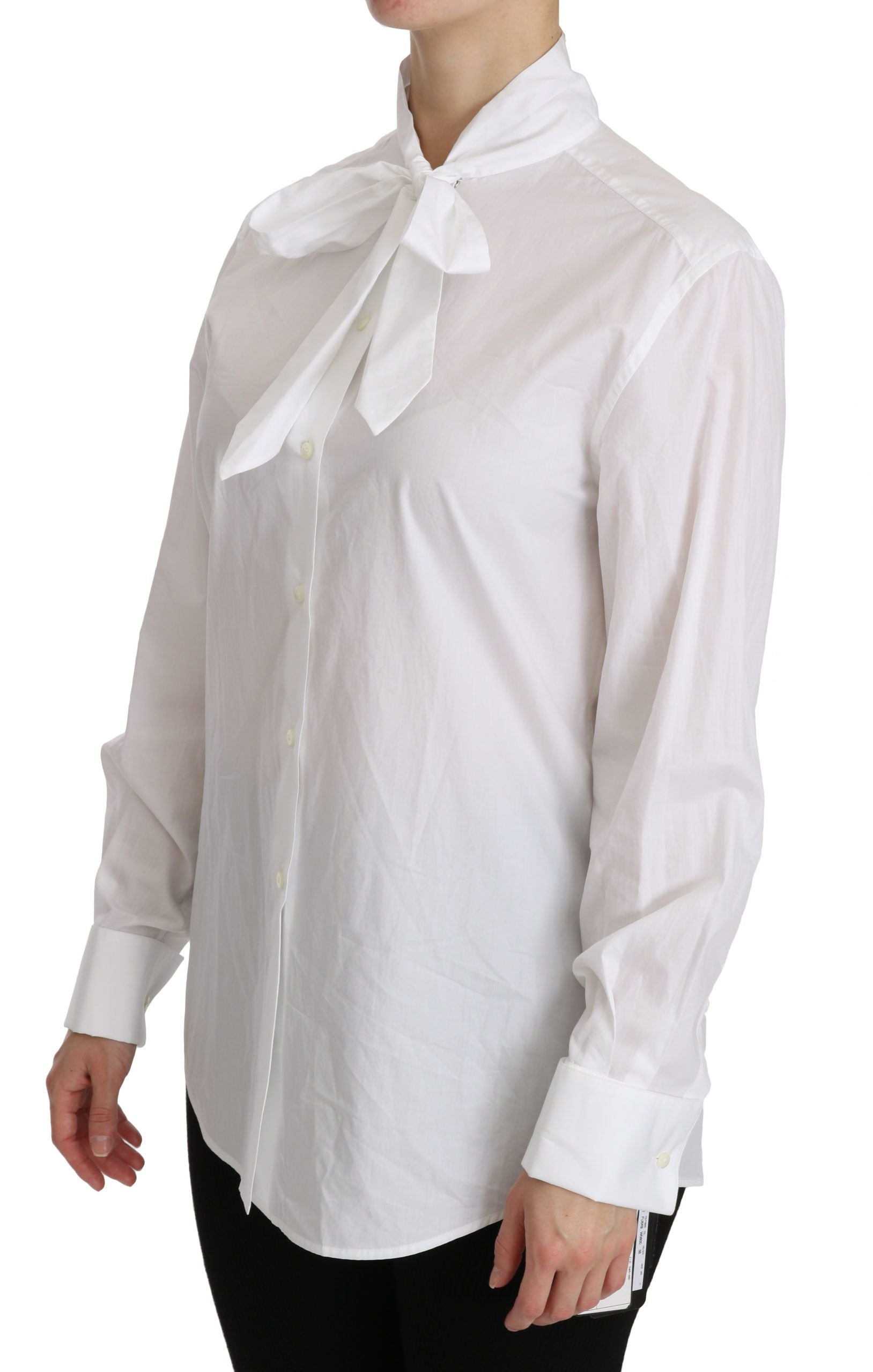 Chemise polo à col roulé blanc Dolce & Gabbana avec manches longues, élégante et sophistiquée, vue de face.