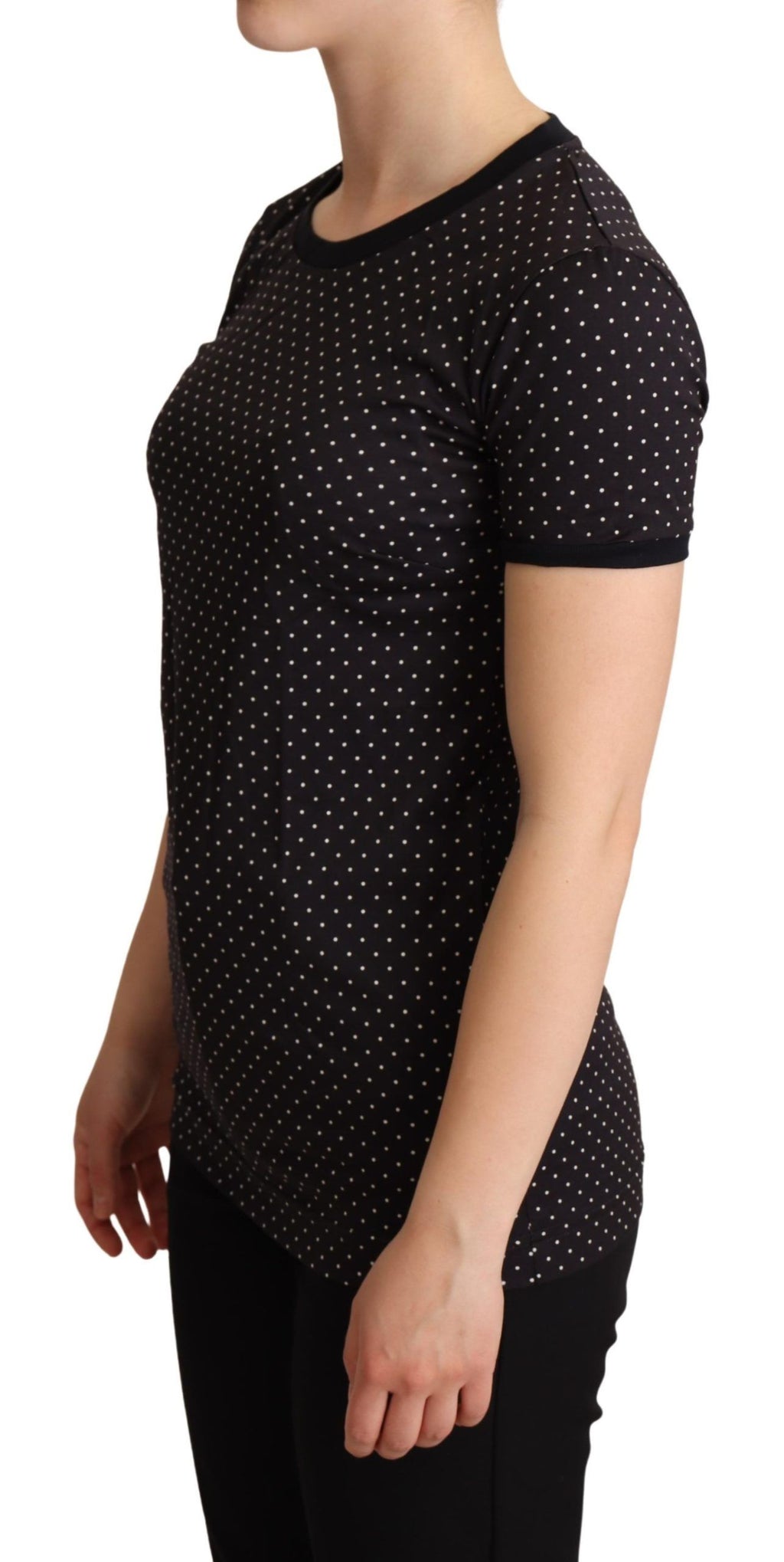 T-shirt en coton noir à pois de Dolce & Gabbana, col rond, style décontracté, visible en gros plan.