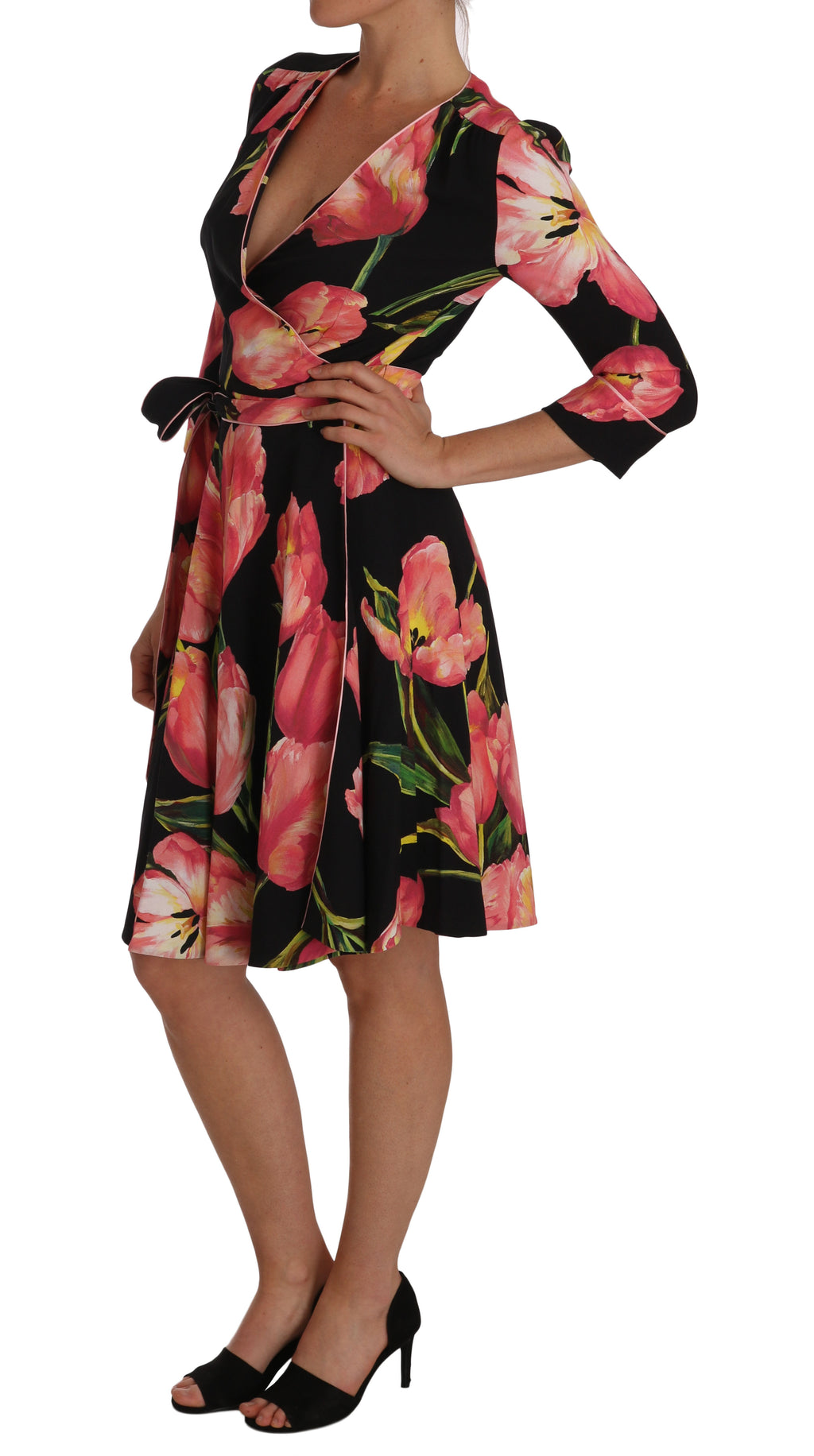 Robe noire Dolce & Gabbana à imprimé tulipe rose, en tissu stretch, style shift élégant et moderne.