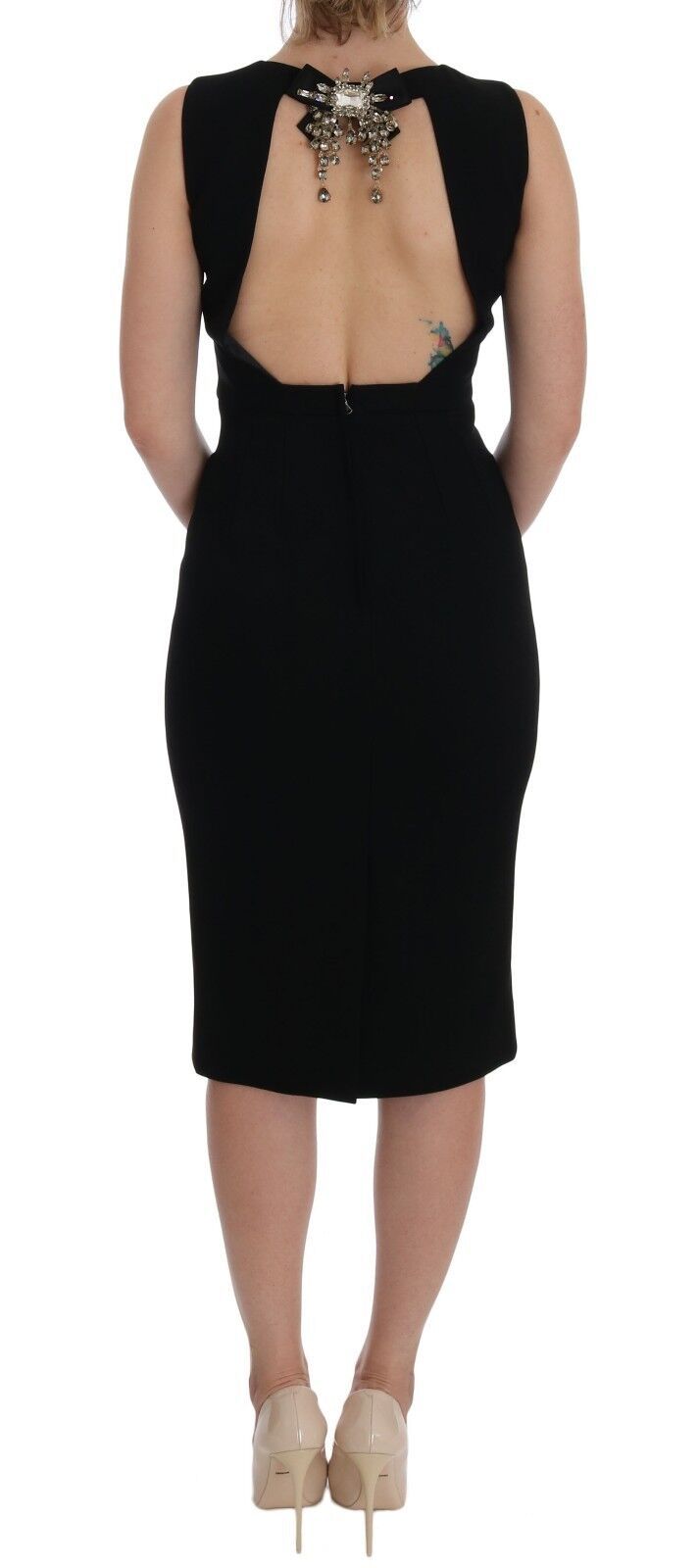 Robe noire Dolce & Gabbana en stretch avec cristaux, coupe ajustée et élégante, visible en gros plan.