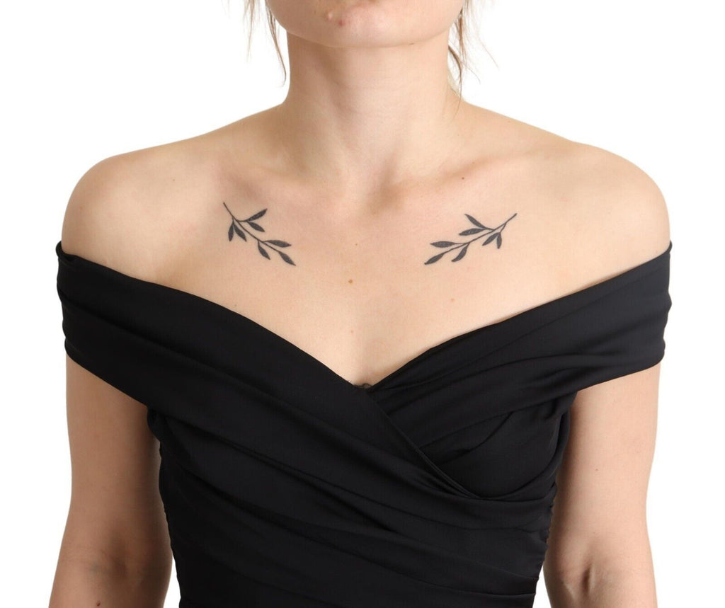 Robe longue noire en soie Dolce & Gabbana, robe moulante à épaules dénudées, élégante et sophistiquée.
