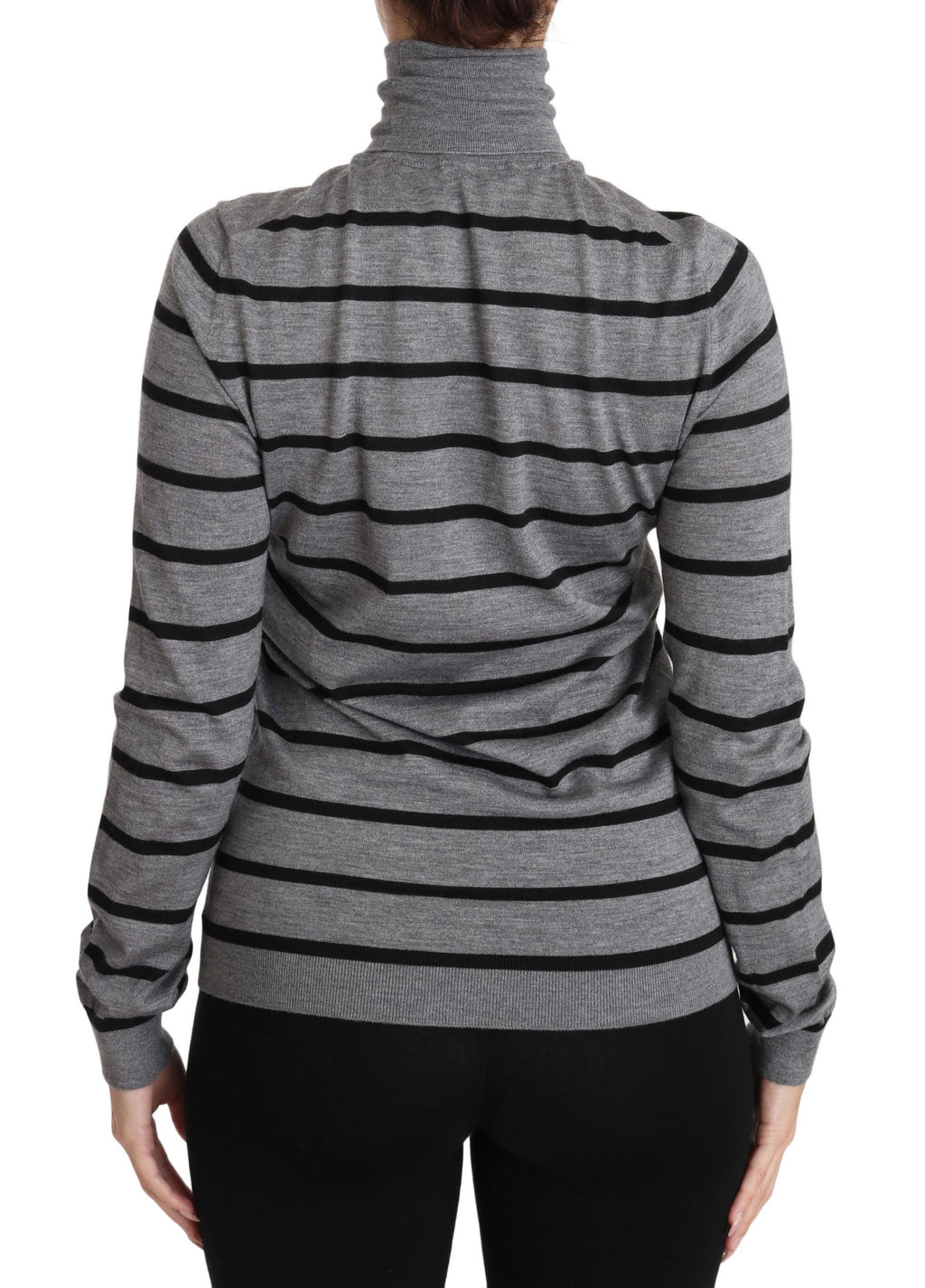 Pull à col roulé en cachemire et soie gris de Dolce & Gabbana, doux et élégant, avec finition fine visible.