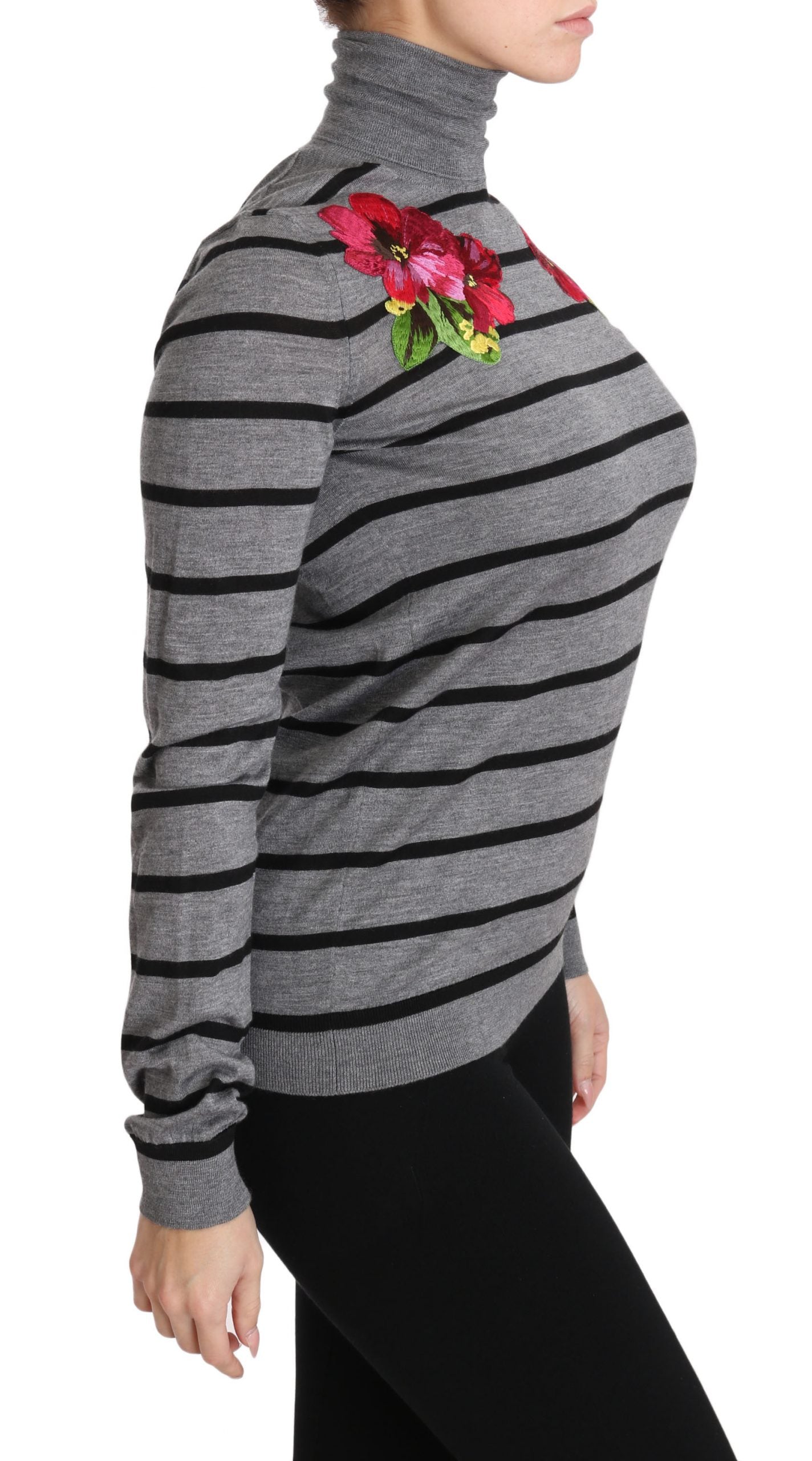 Pull rasé en cachemire et soie gris de Dolce & Gabbana, col roulé élégant pour femmes.