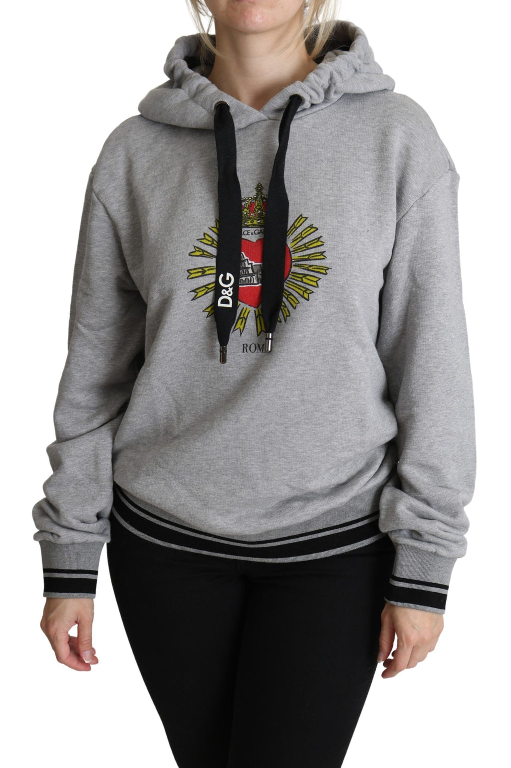 Sweat à capuche gris imprimé avec logo Dolce & Gabbana, pull exclusif en coton, porté dans un style décontracté.