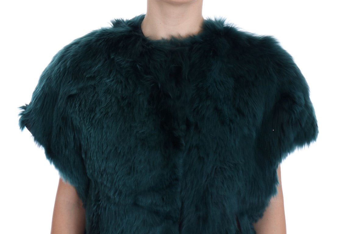 Gilet sans manches en alpaga vert de Dolce & Gabbana, veste élégante en fourrure pour femme, vue de face.